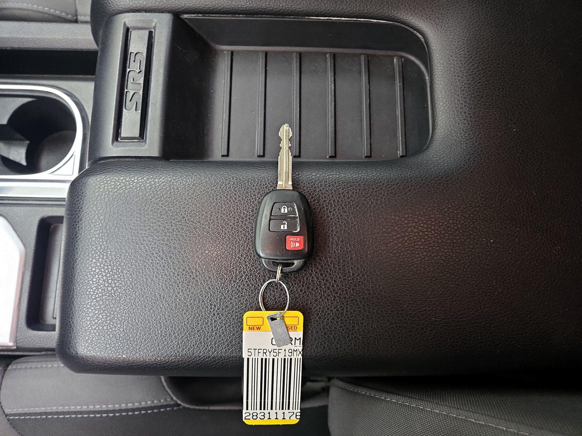 Thumbnail: 2021 Toyota Tundra - 20