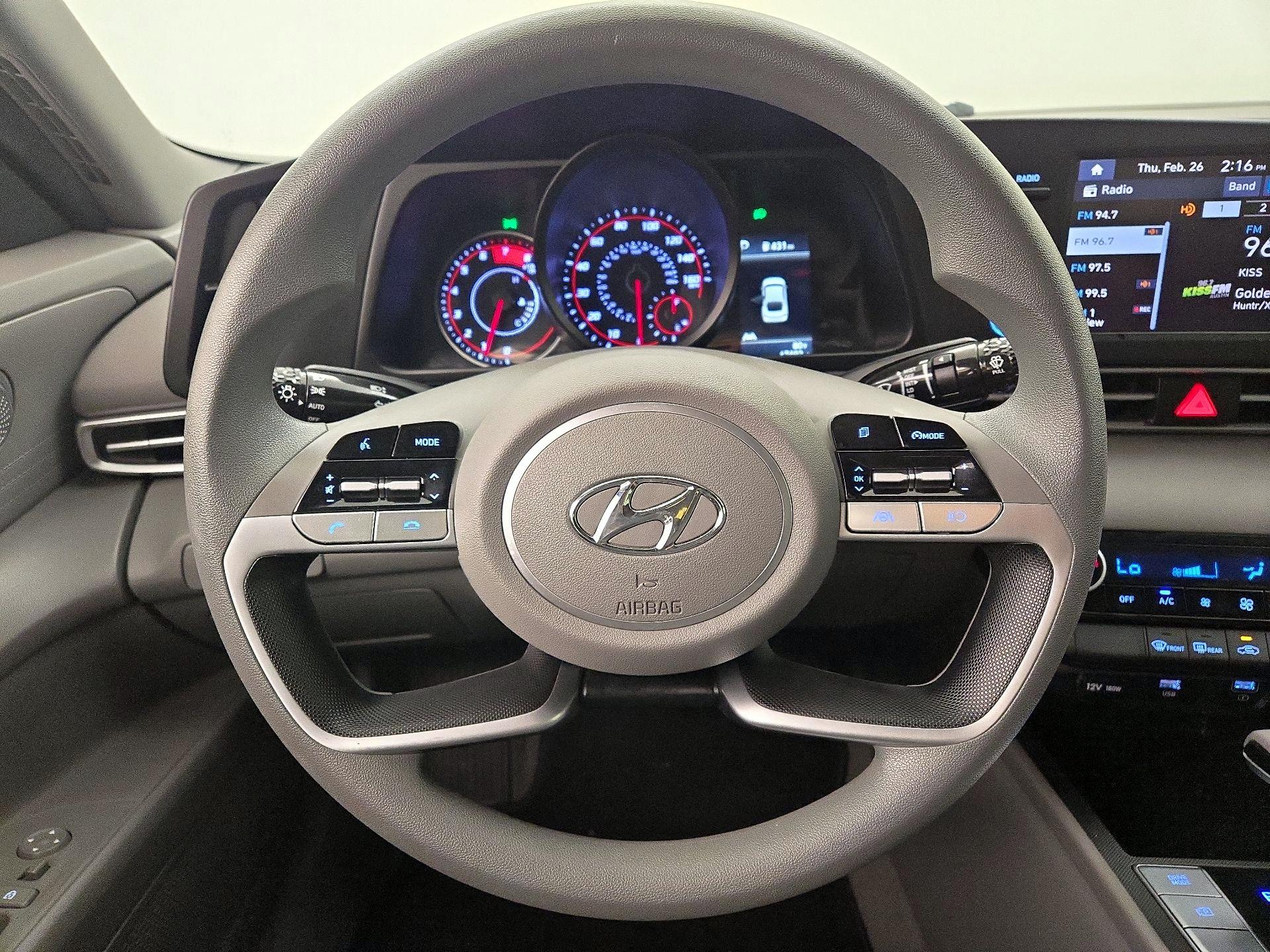 Thumbnail: 2022 Hyundai Elantra - 10