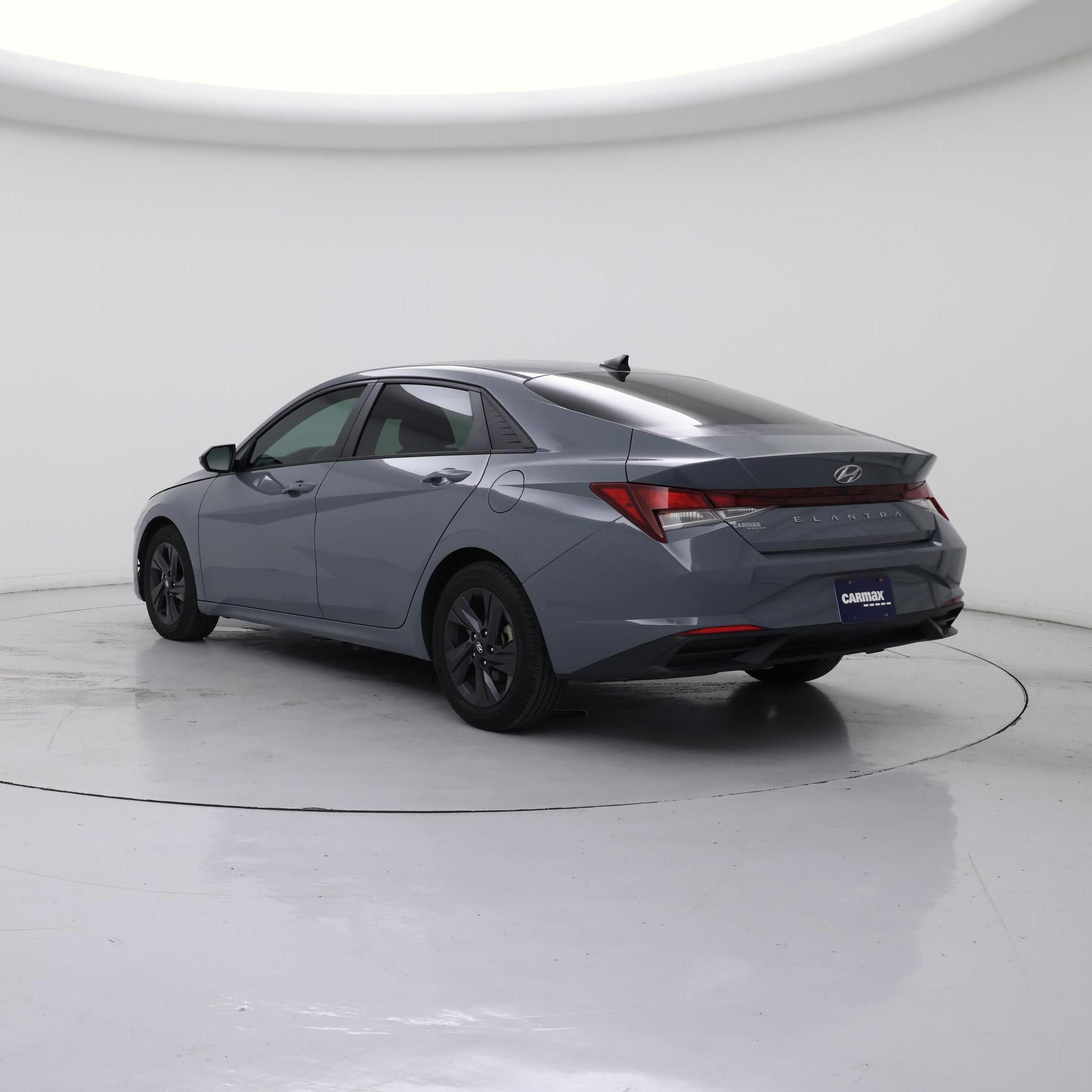 Thumbnail: 2022 Hyundai Elantra - 2