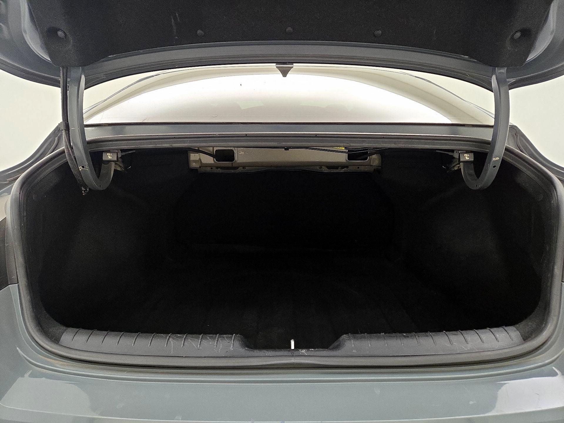 Thumbnail: 2022 Hyundai Elantra - 20