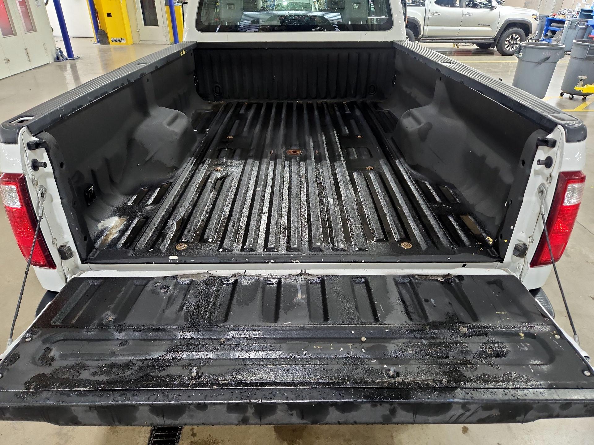 Thumbnail: 2015 Ford F-250 - 16