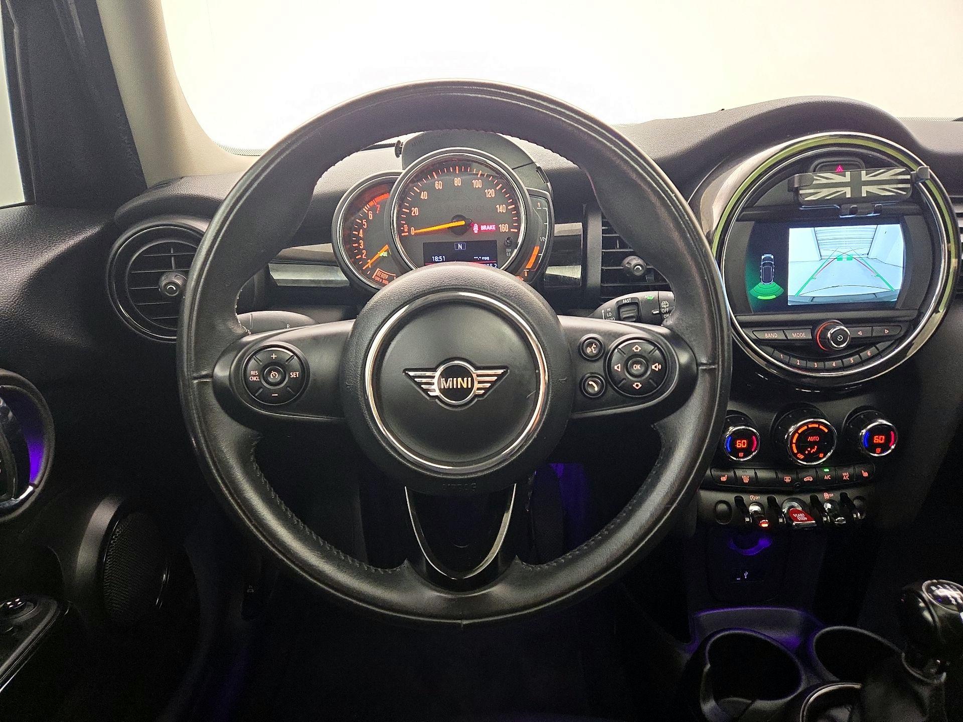 Thumbnail: 2019 MINI Cooper Hardtop - 10