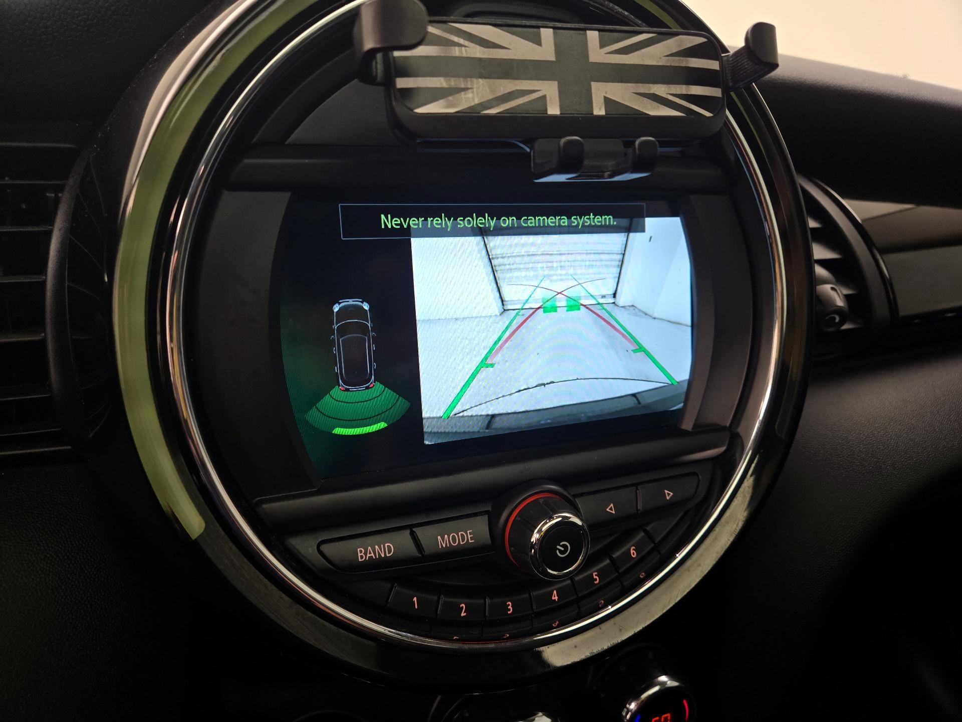 Thumbnail: 2019 MINI Cooper Hardtop - 14