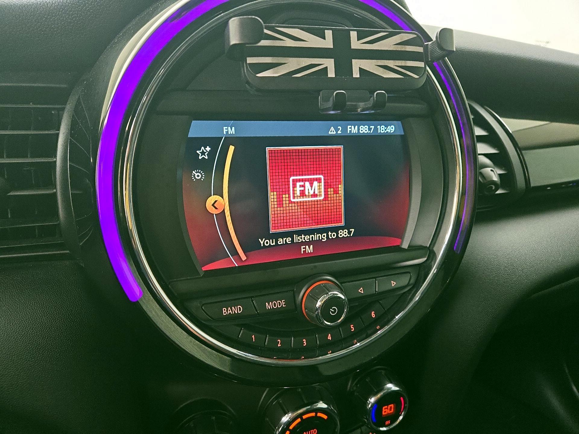 Thumbnail: 2019 MINI Cooper Hardtop - 15