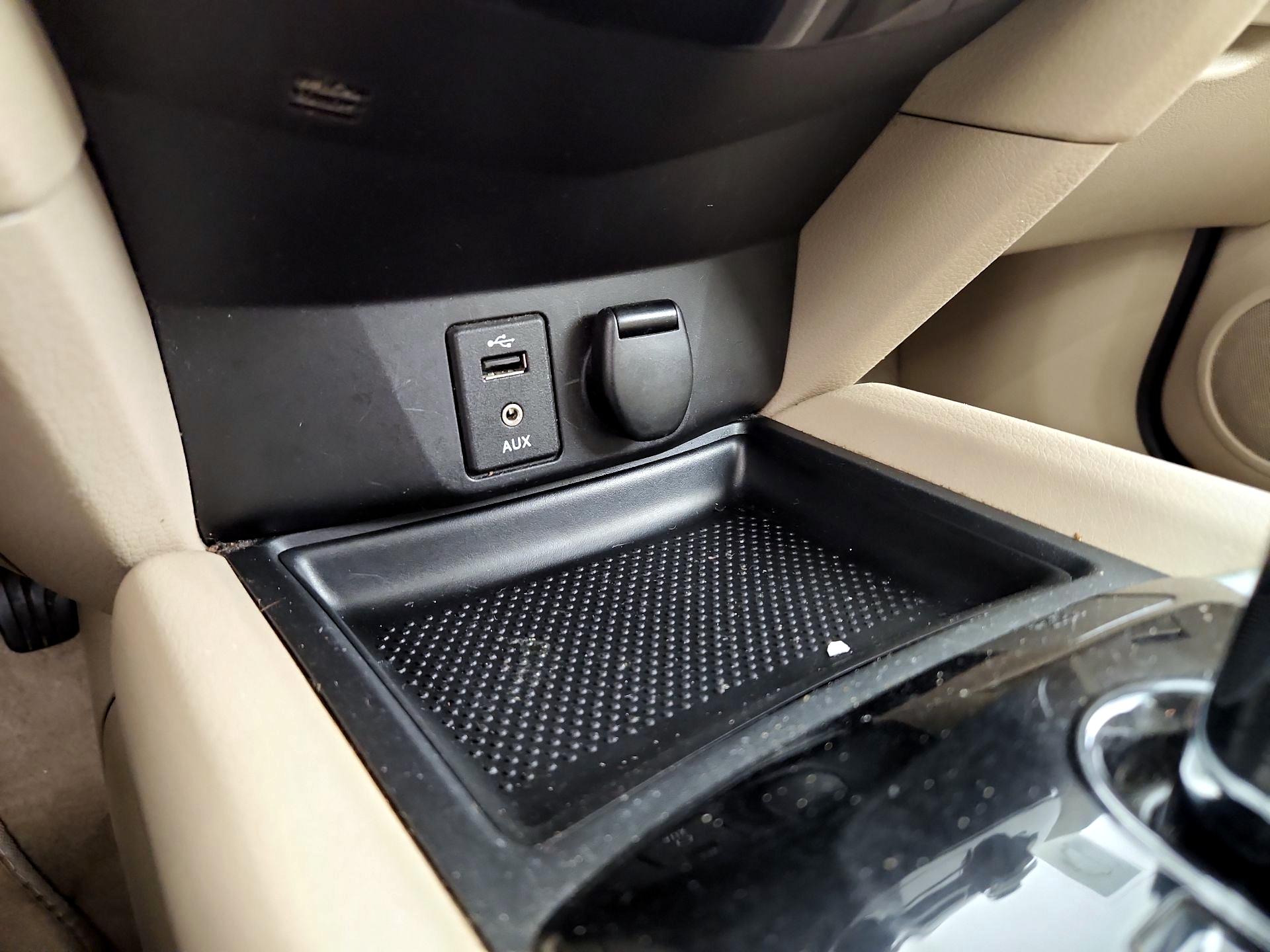 Thumbnail: 2015 Nissan Rogue - 18