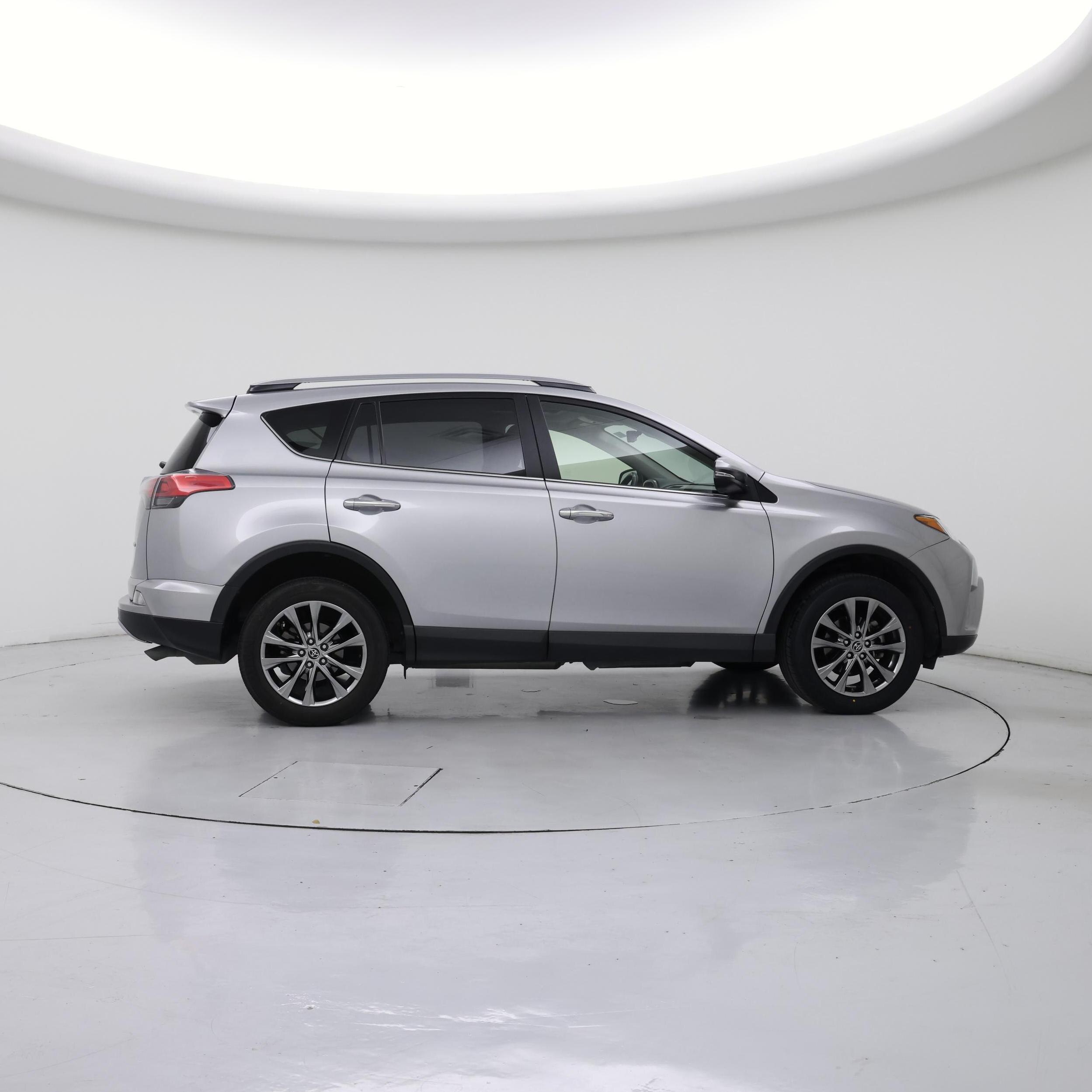 Thumbnail: 2018 Toyota RAV4 - 7