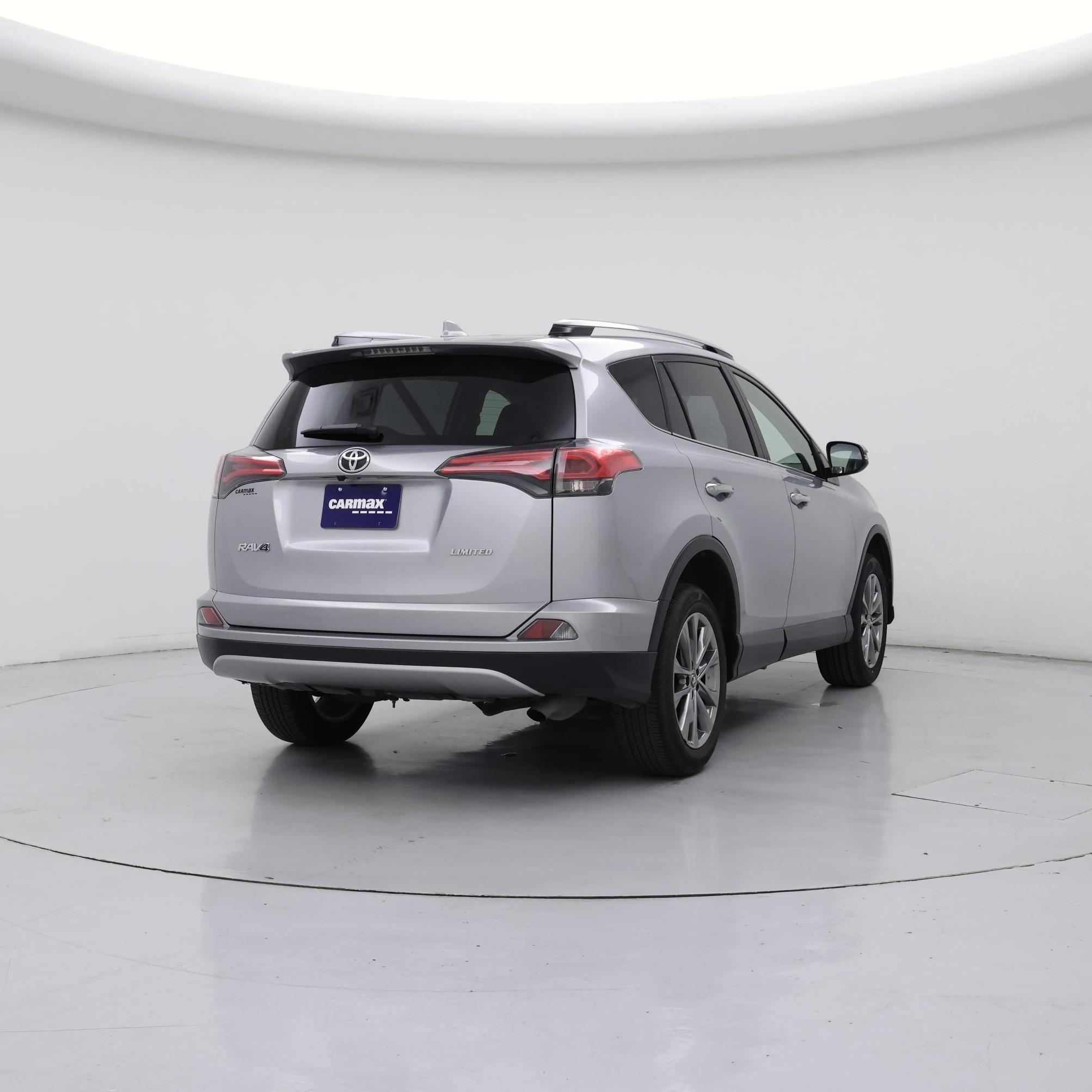 Thumbnail: 2018 Toyota RAV4 - 8