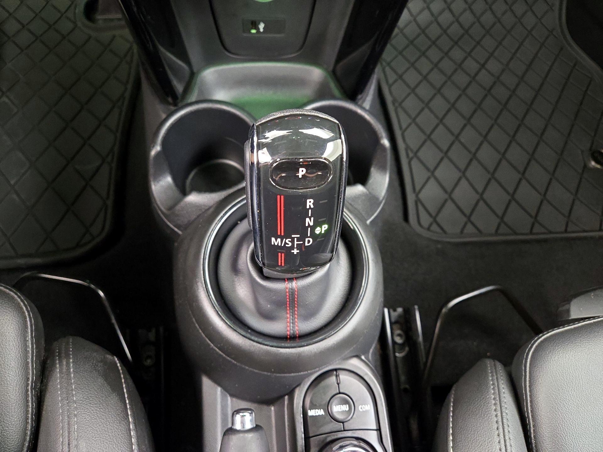 Thumbnail: 2020 MINI Cooper - 17