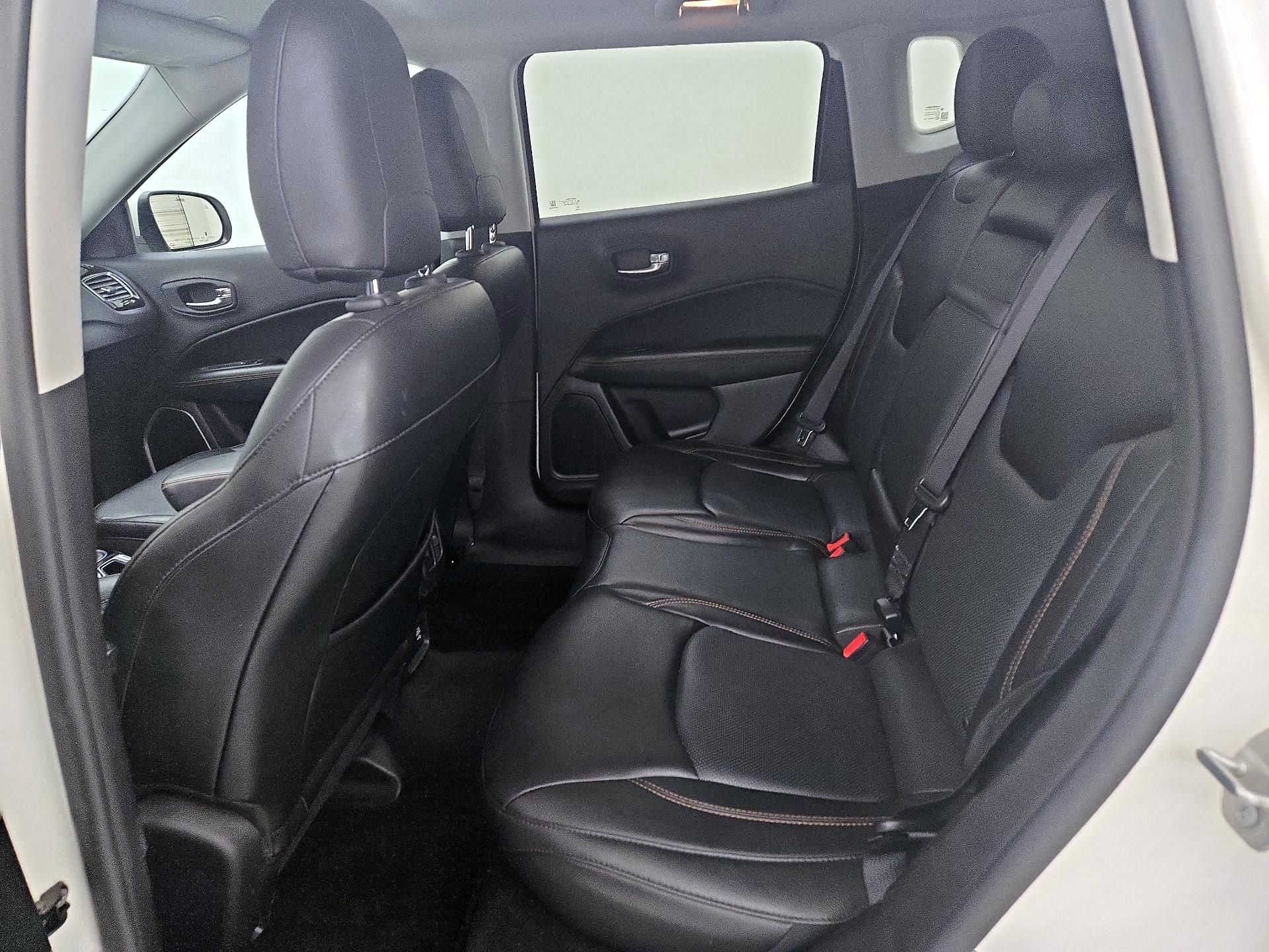 Thumbnail: 2018 Jeep Compass - 20