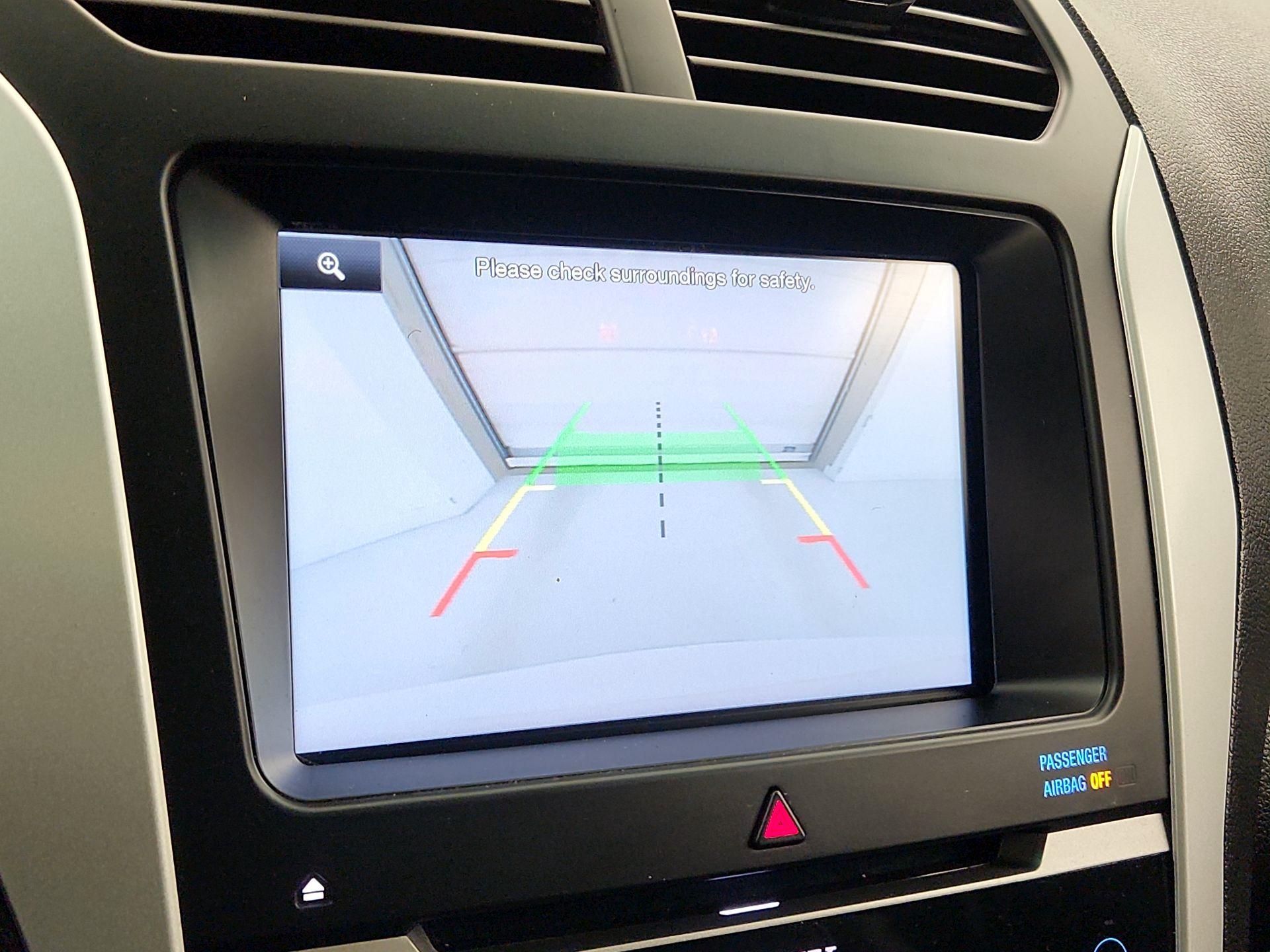 Thumbnail: 2014 Ford Explorer - 15