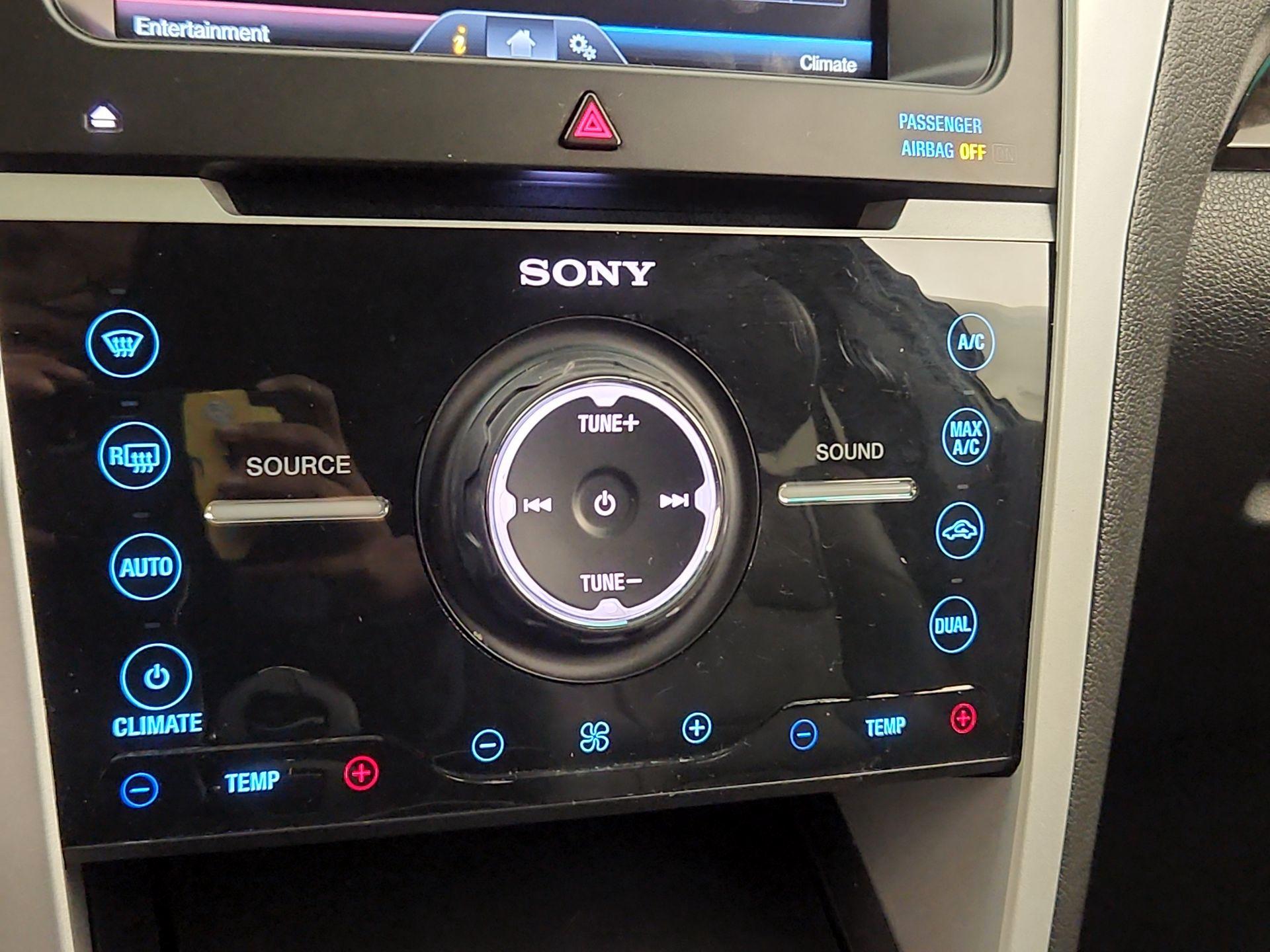 Thumbnail: 2014 Ford Explorer - 17