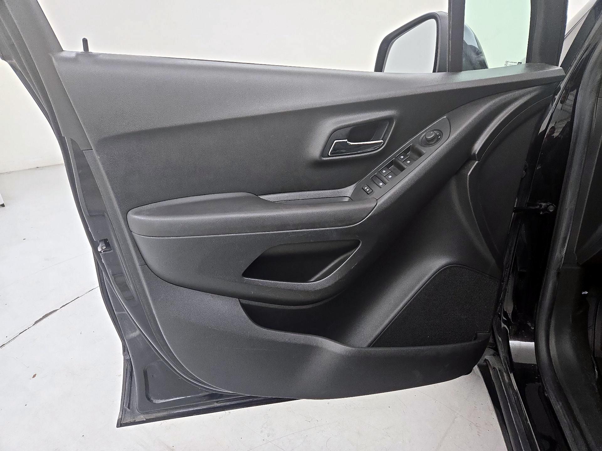 Thumbnail: 2020 Chevrolet Trax - 12