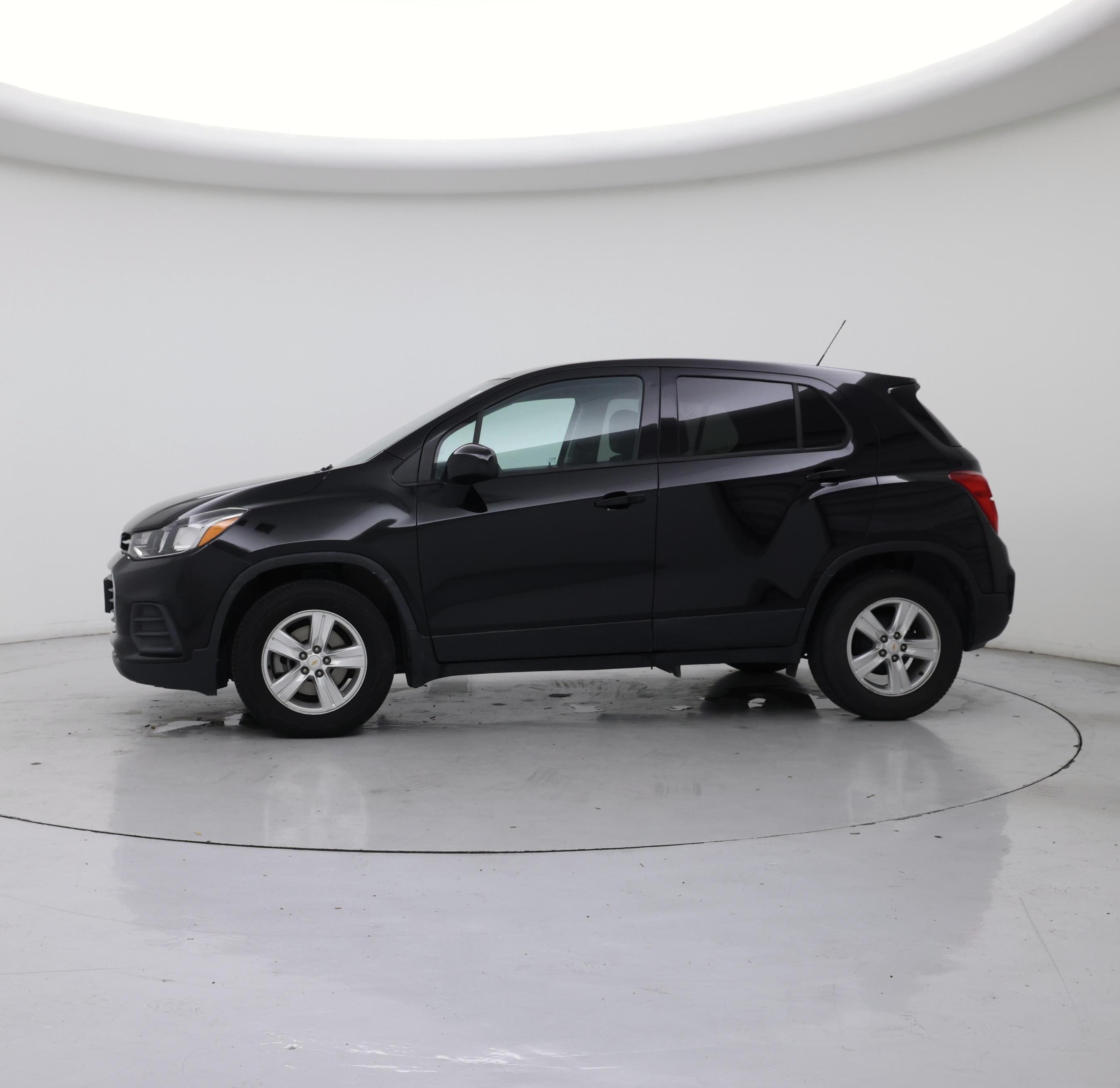 Thumbnail: 2020 Chevrolet Trax - 3