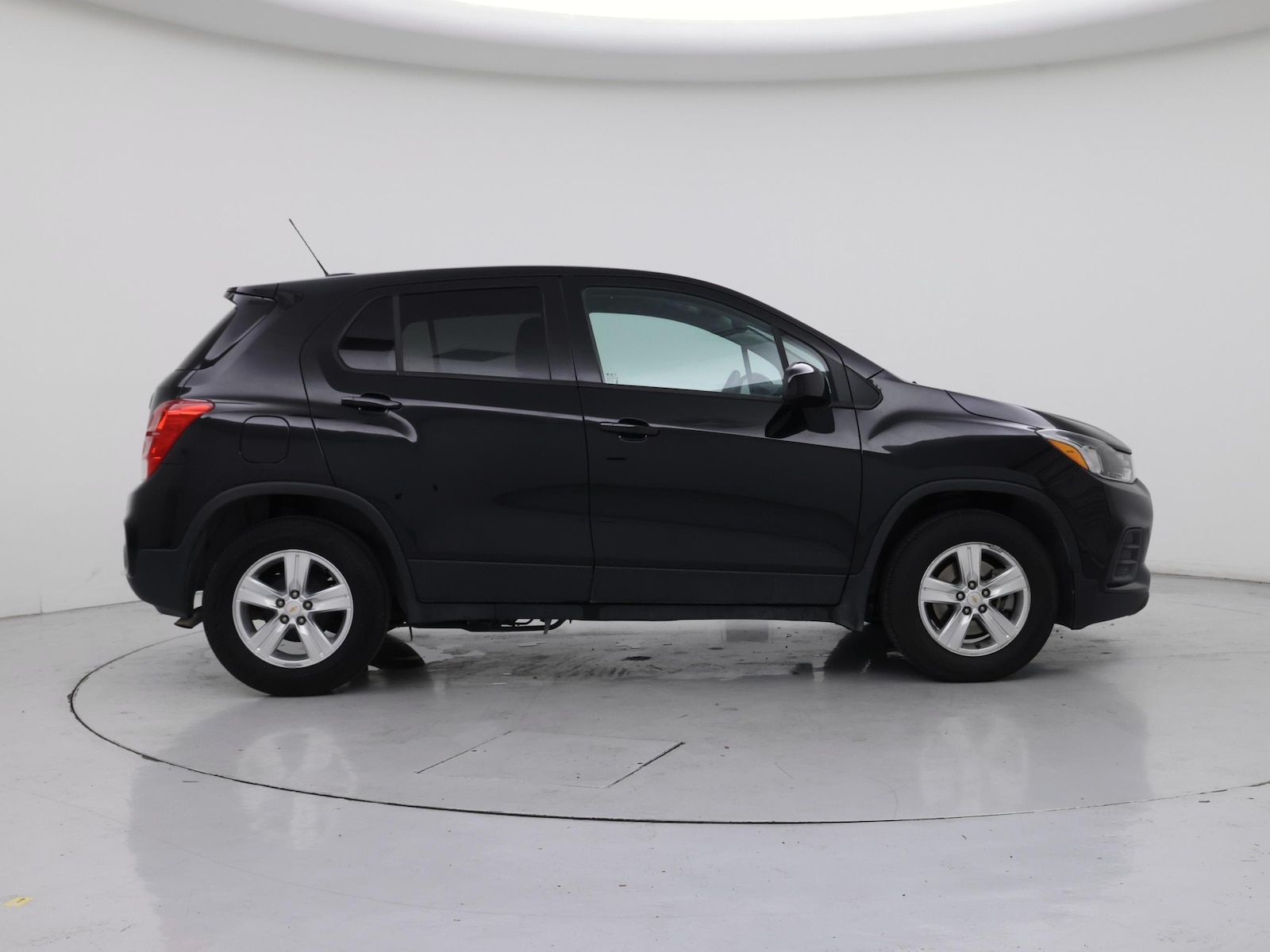 2020 Chevrolet Trax LS - Photo 8