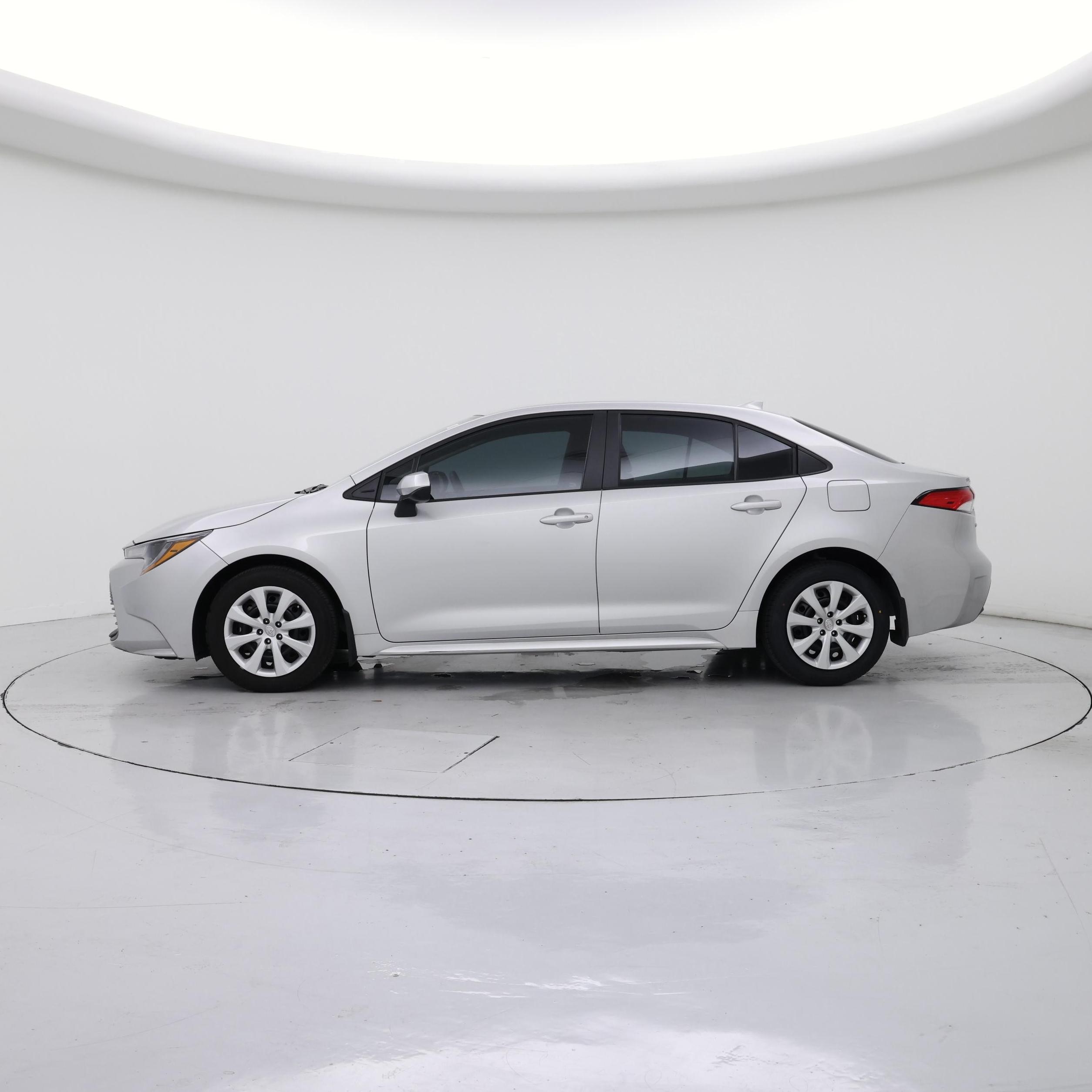 Thumbnail: 2024 Toyota Corolla - 3