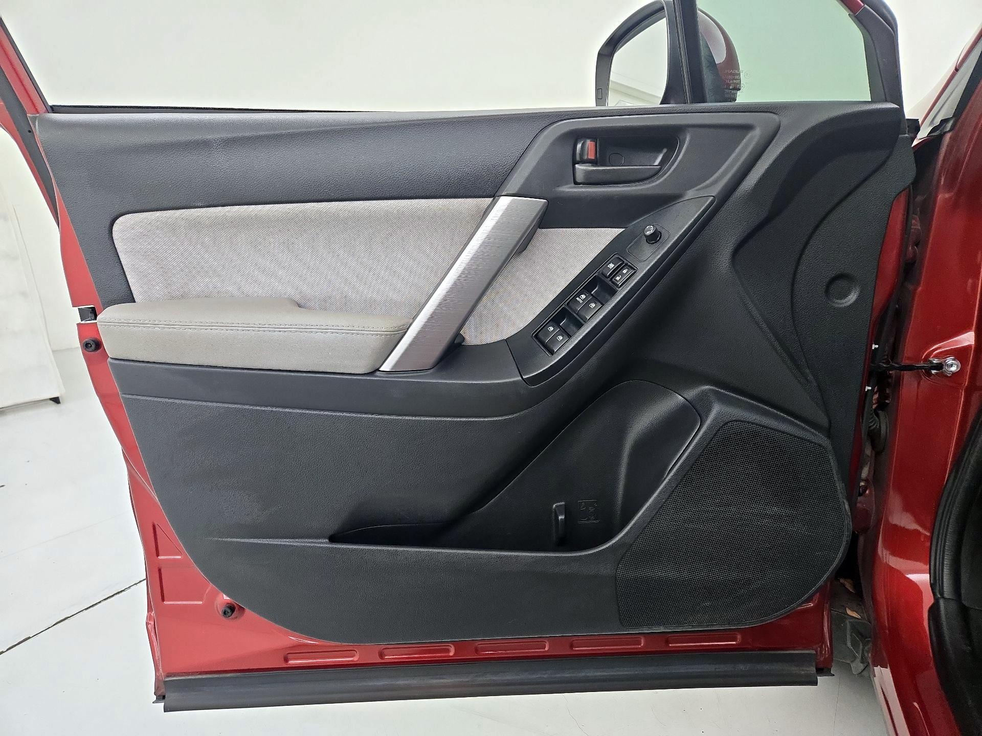 Thumbnail: 2016 Subaru Forester - 12