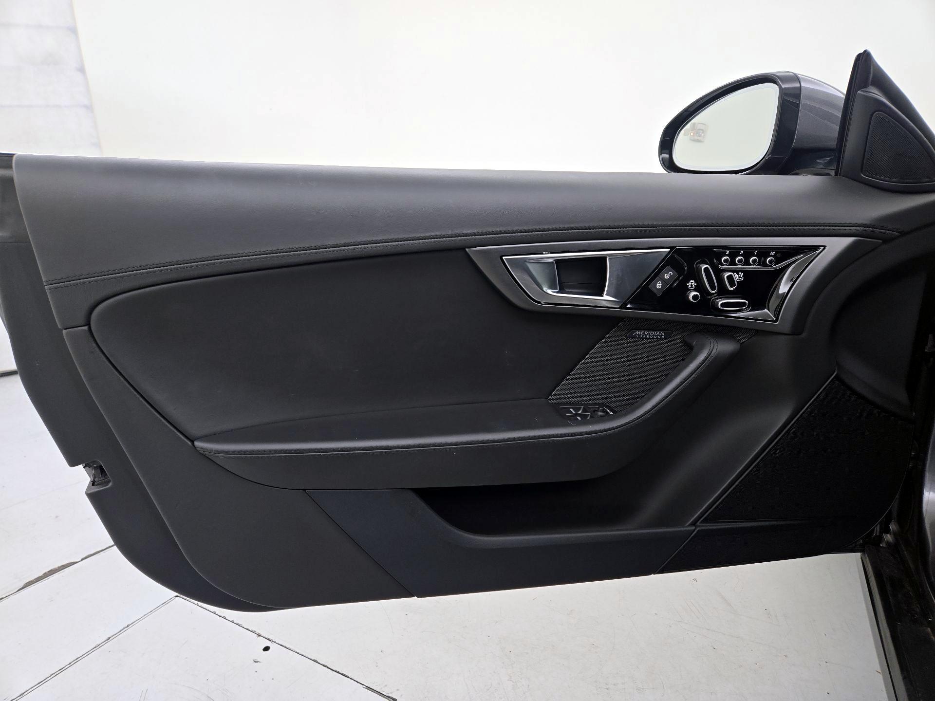 Thumbnail: 2016 Jaguar F-Type - 12