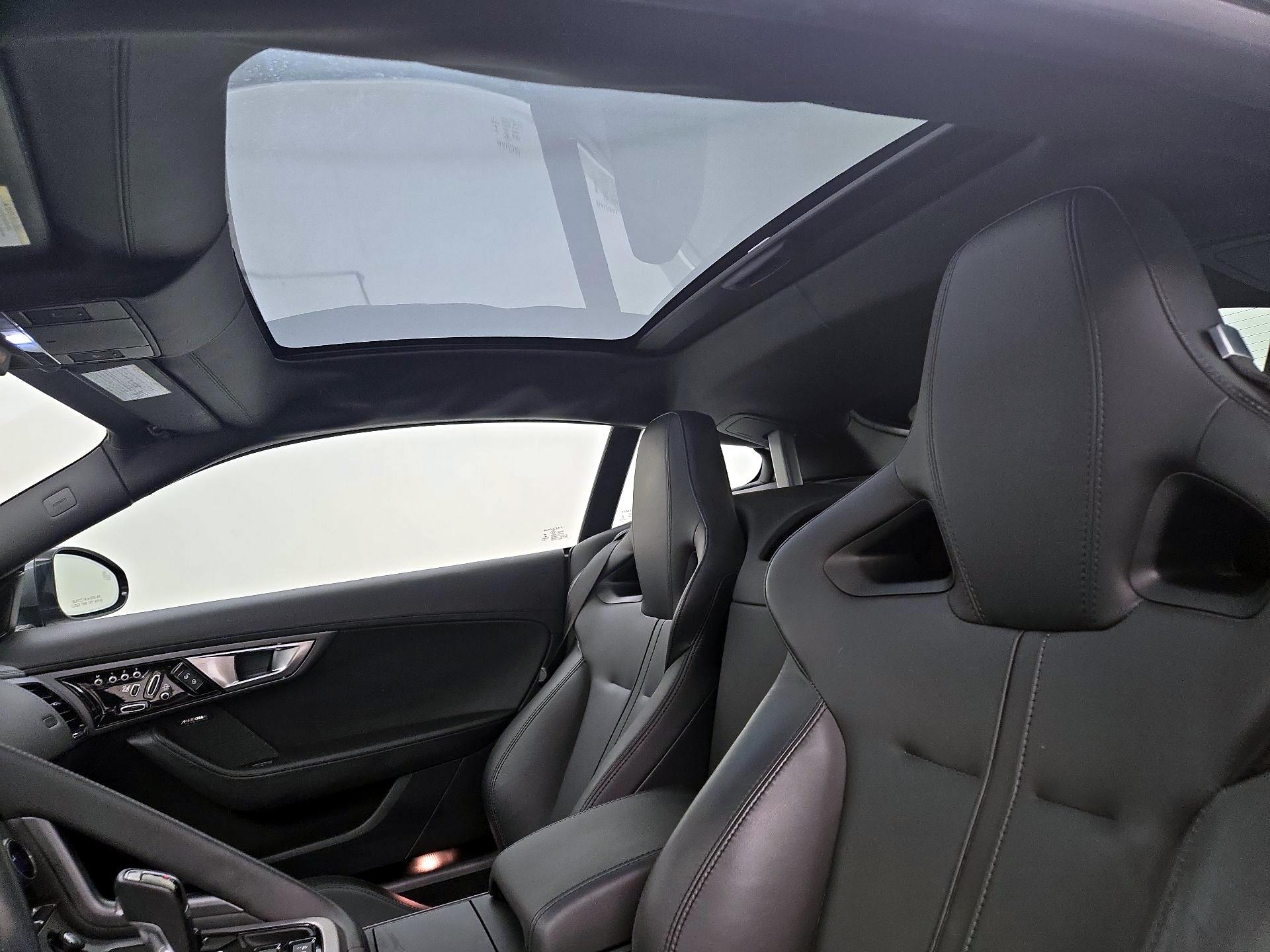 Thumbnail: 2016 Jaguar F-Type - 19