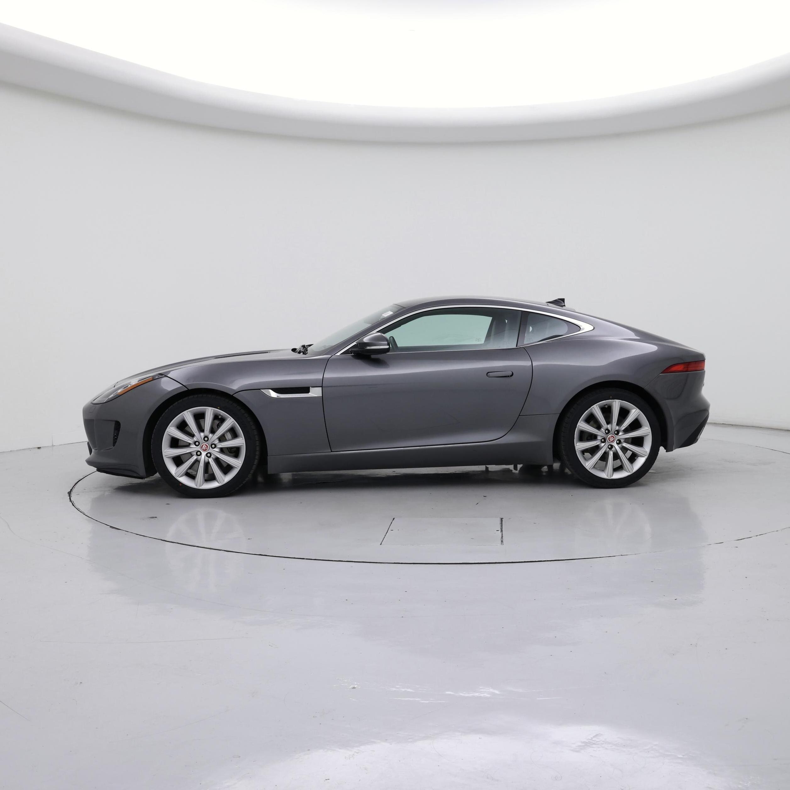 Thumbnail: 2016 Jaguar F-Type - 3