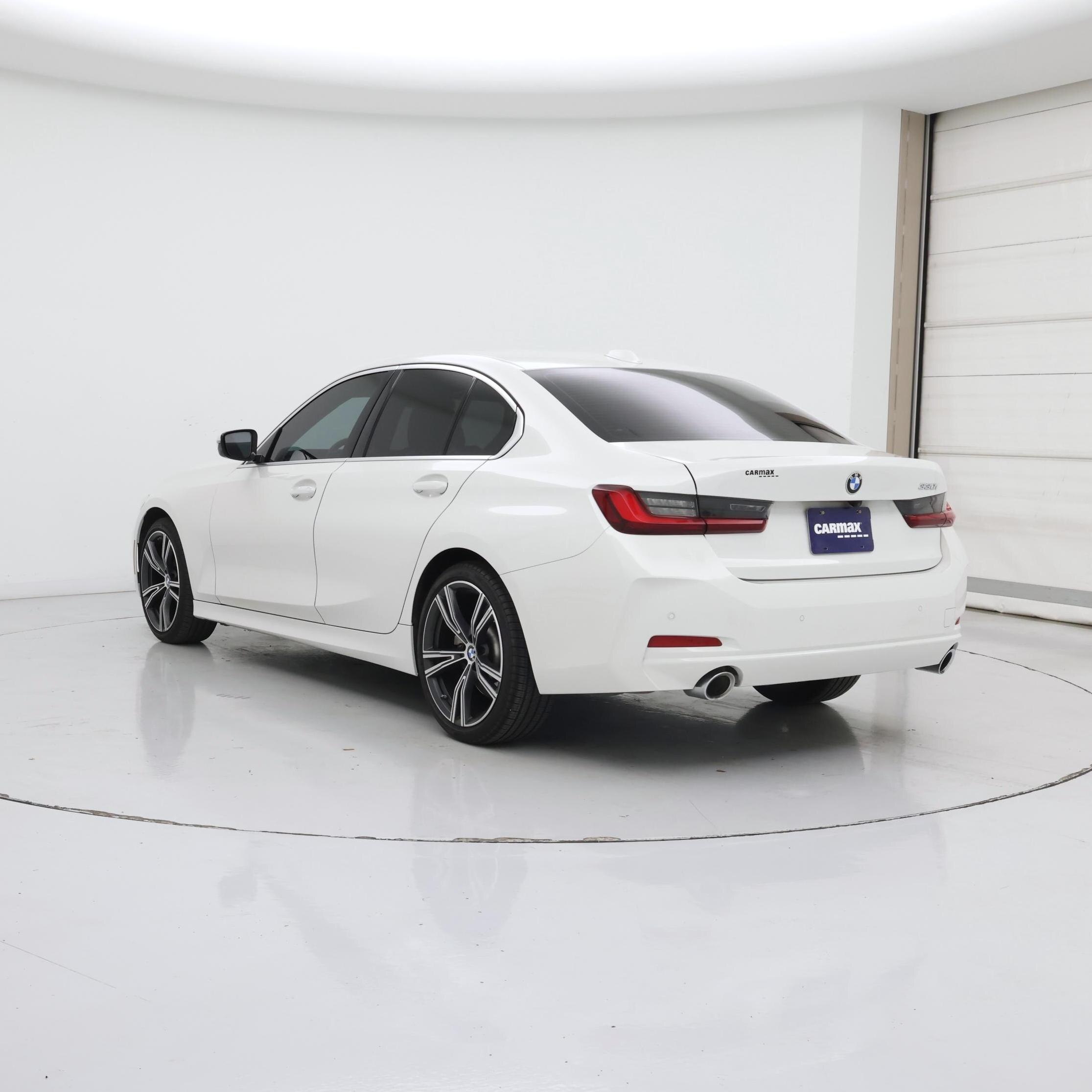 Thumbnail: 2024 BMW 3 Series - 2