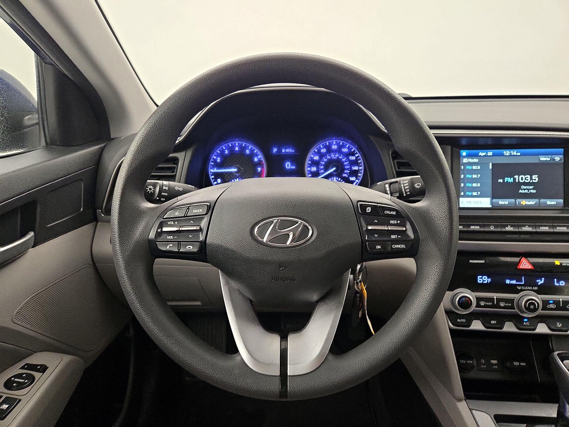 Thumbnail: 2020 Hyundai Elantra - 10
