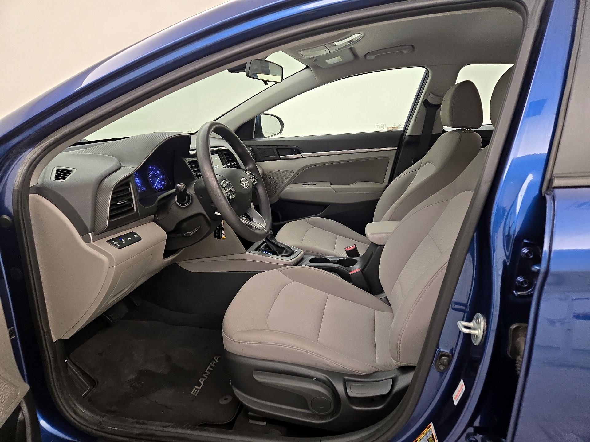 Thumbnail: 2020 Hyundai Elantra - 11