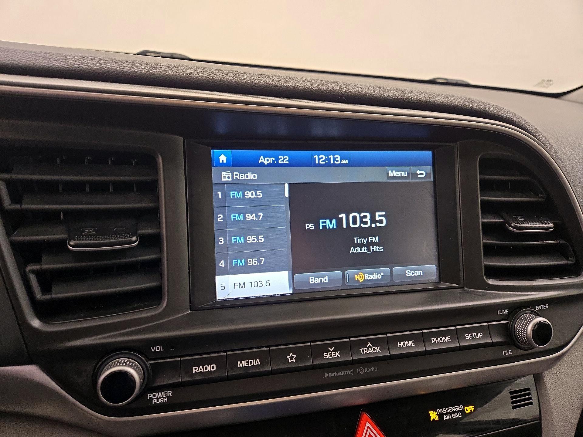 Thumbnail: 2020 Hyundai Elantra - 15