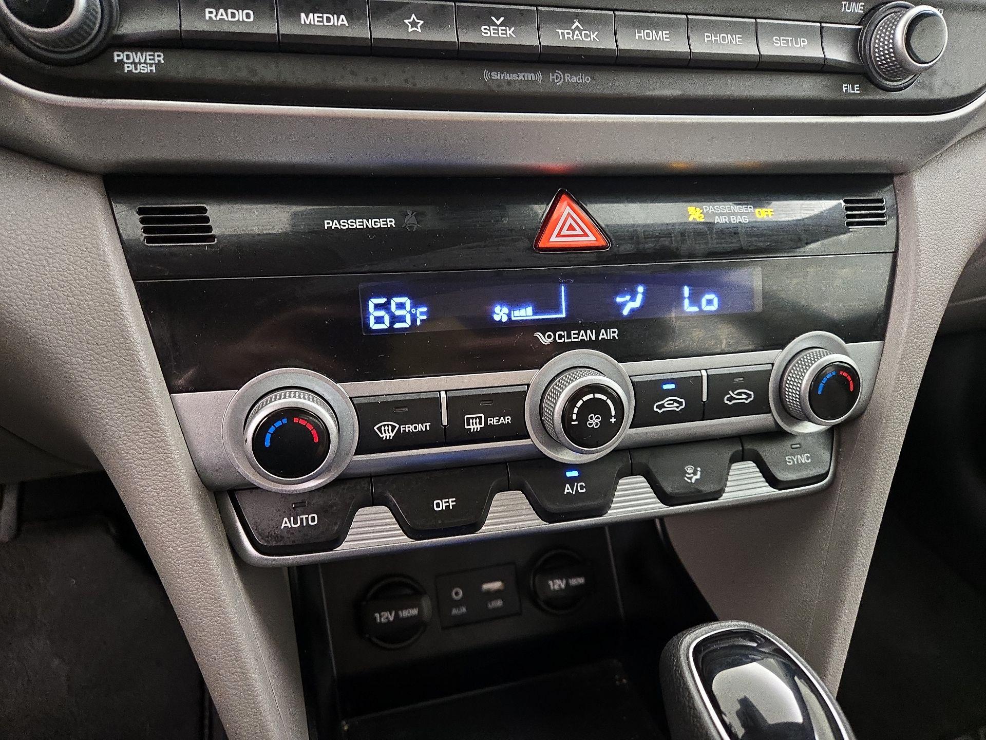 Thumbnail: 2020 Hyundai Elantra - 16