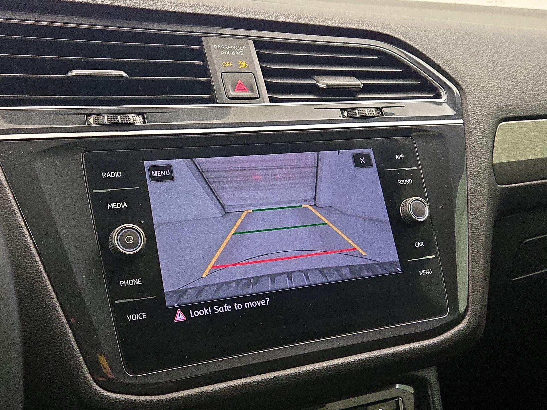 Thumbnail: 2020 Volkswagen Tiguan - 14