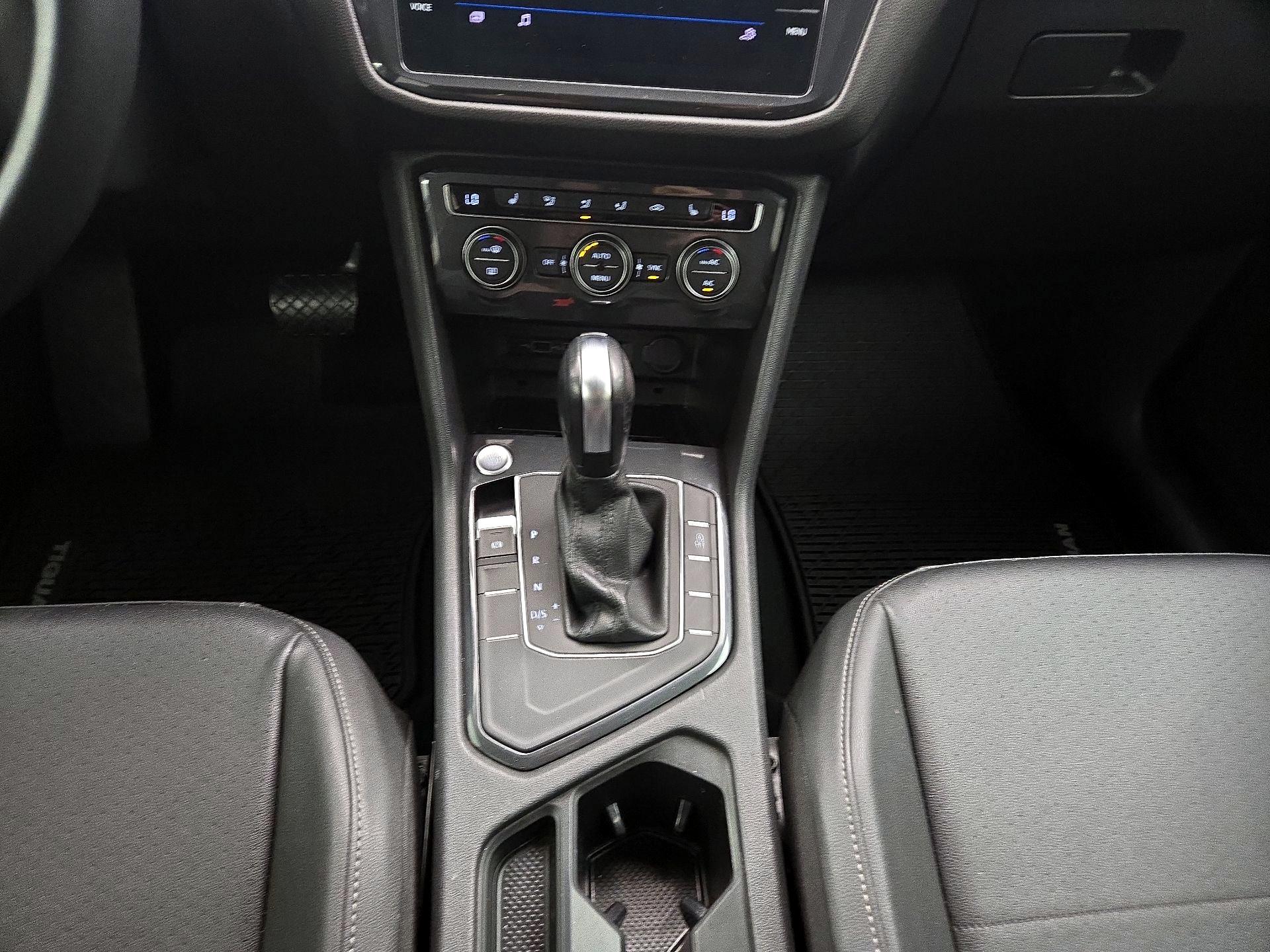 Thumbnail: 2020 Volkswagen Tiguan - 17