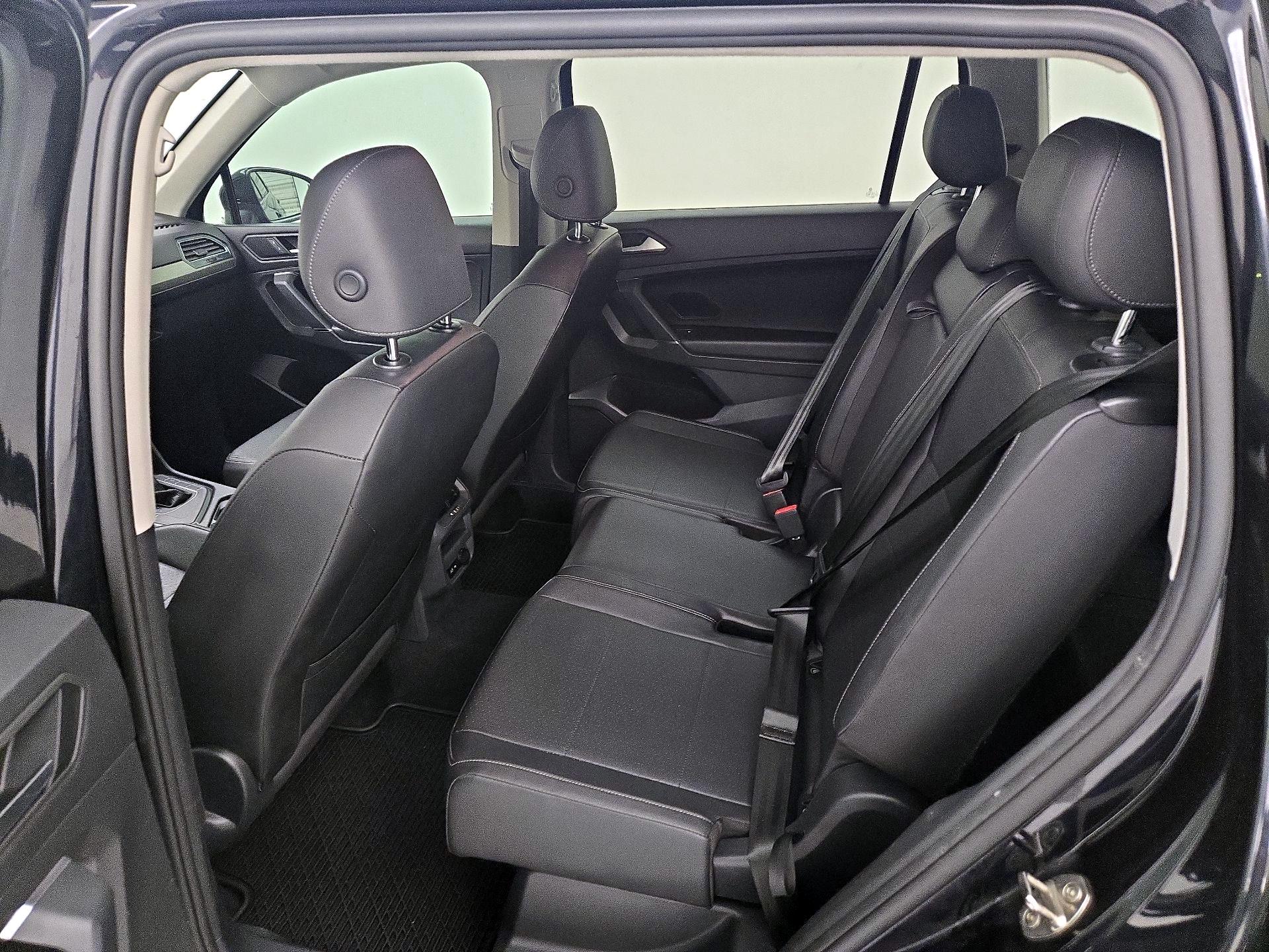 Thumbnail: 2020 Volkswagen Tiguan - 19