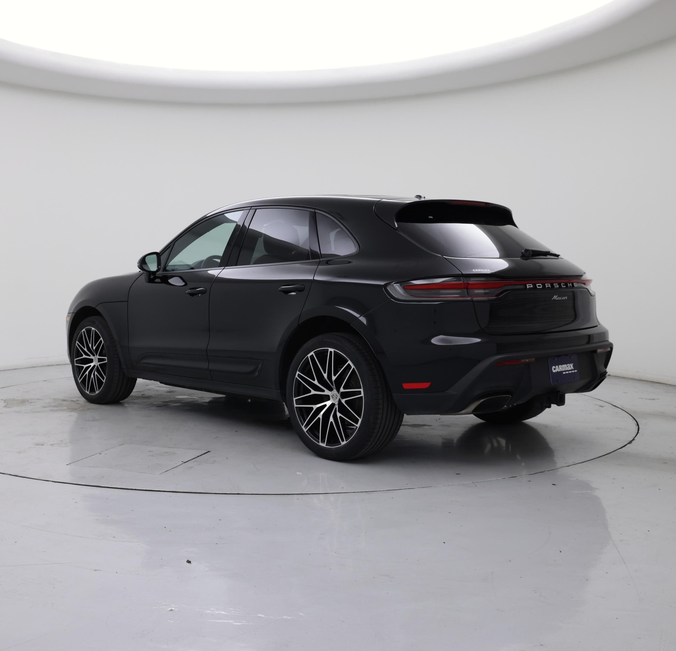Thumbnail: 2024 Porsche Macan - 2