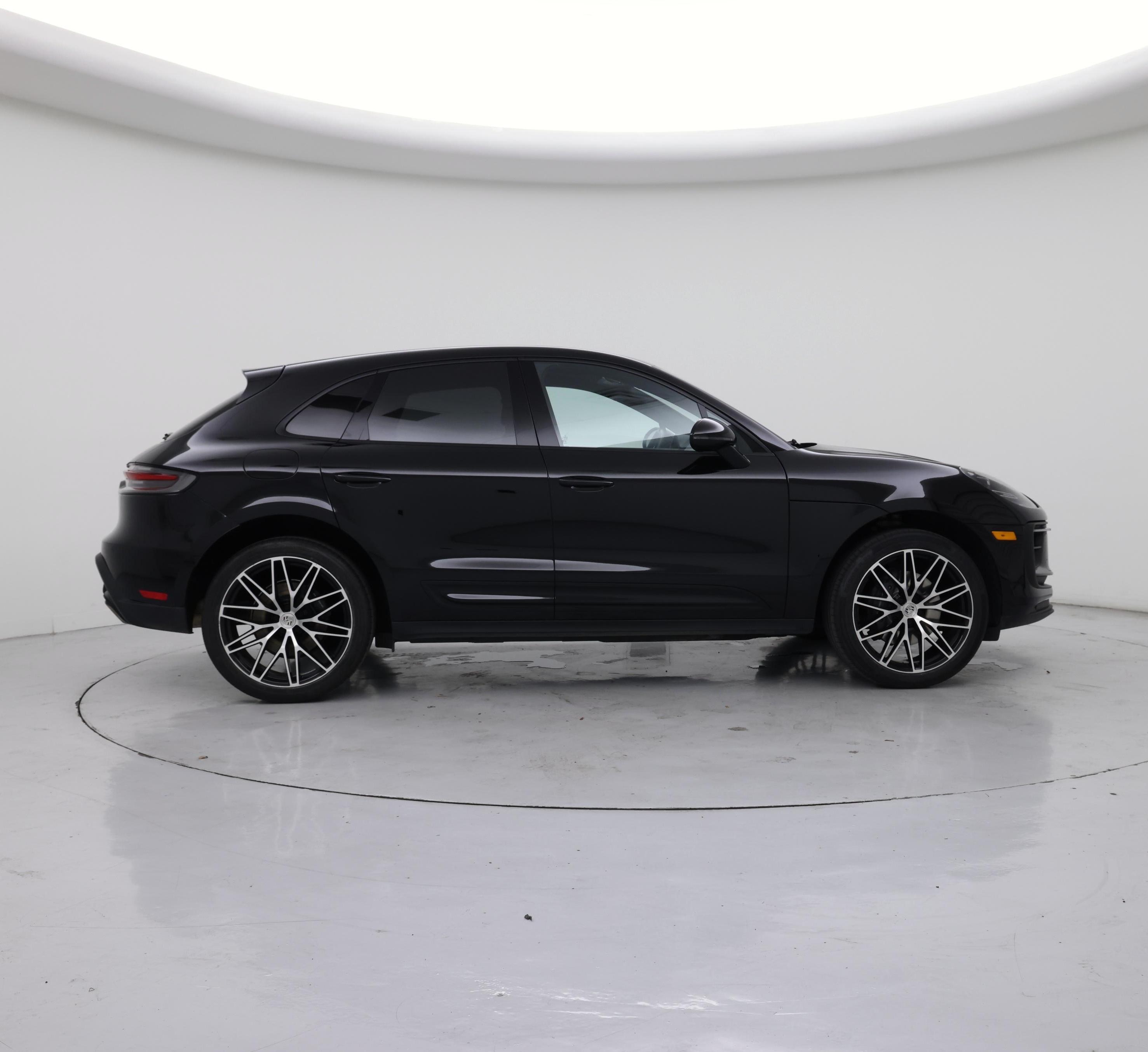 Thumbnail: 2024 Porsche Macan - 7