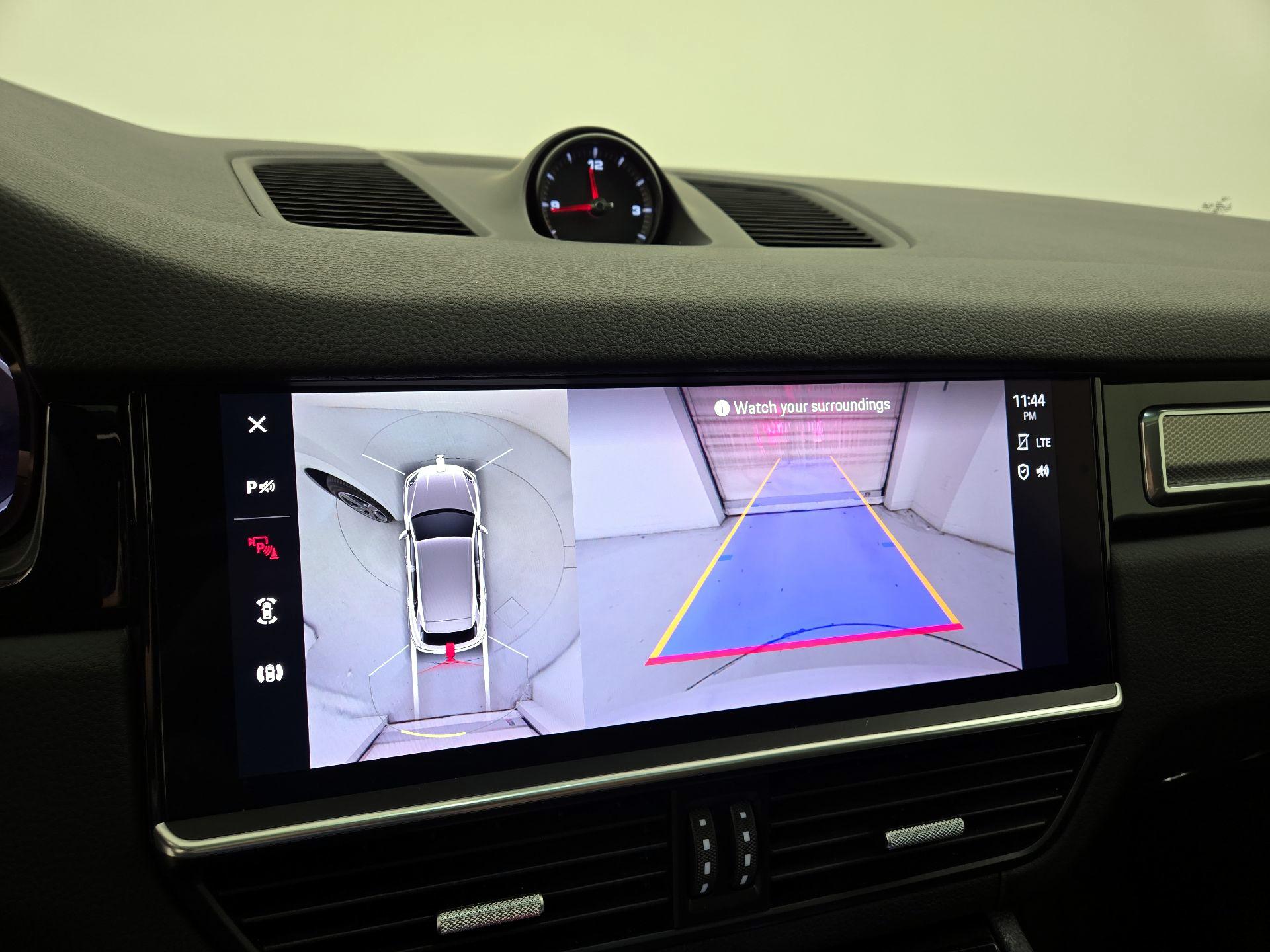 Thumbnail: 2023 Porsche Cayenne - 15