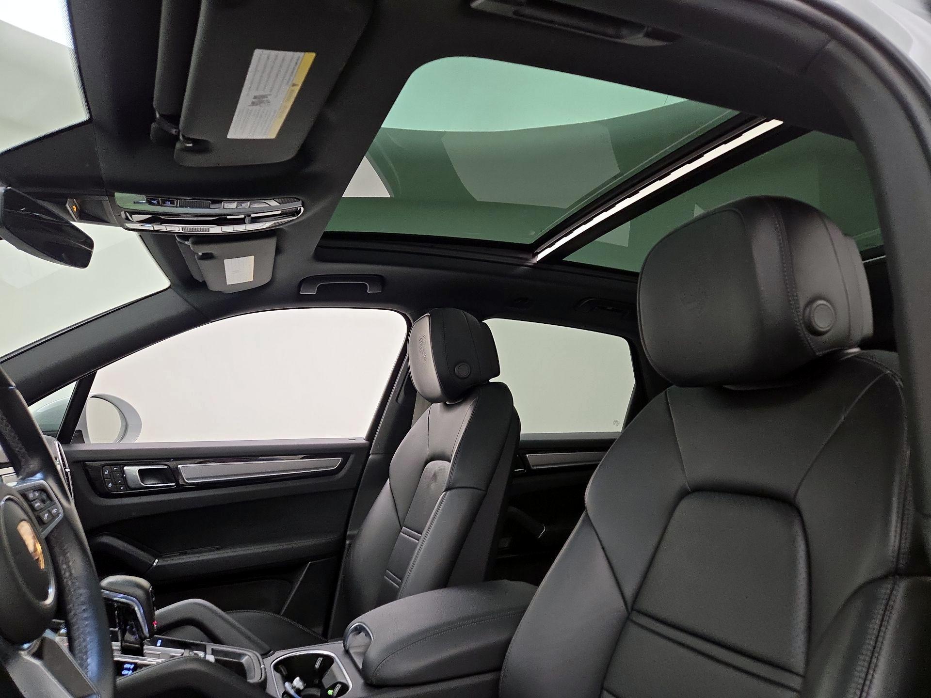 Thumbnail: 2023 Porsche Cayenne - 20