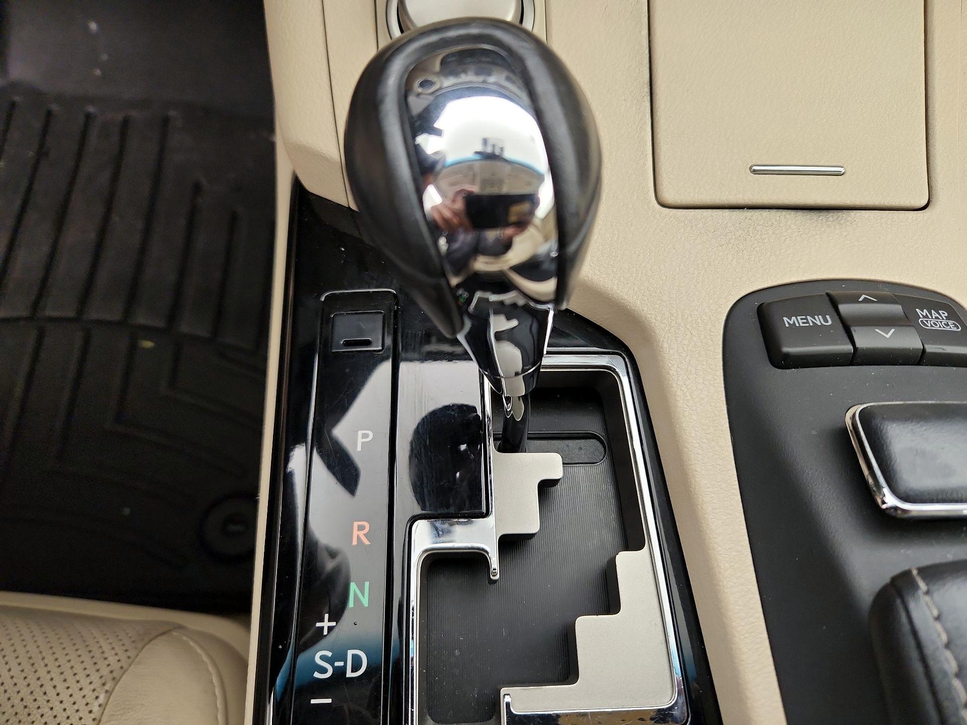 Thumbnail: 2014 Lexus ES - 18