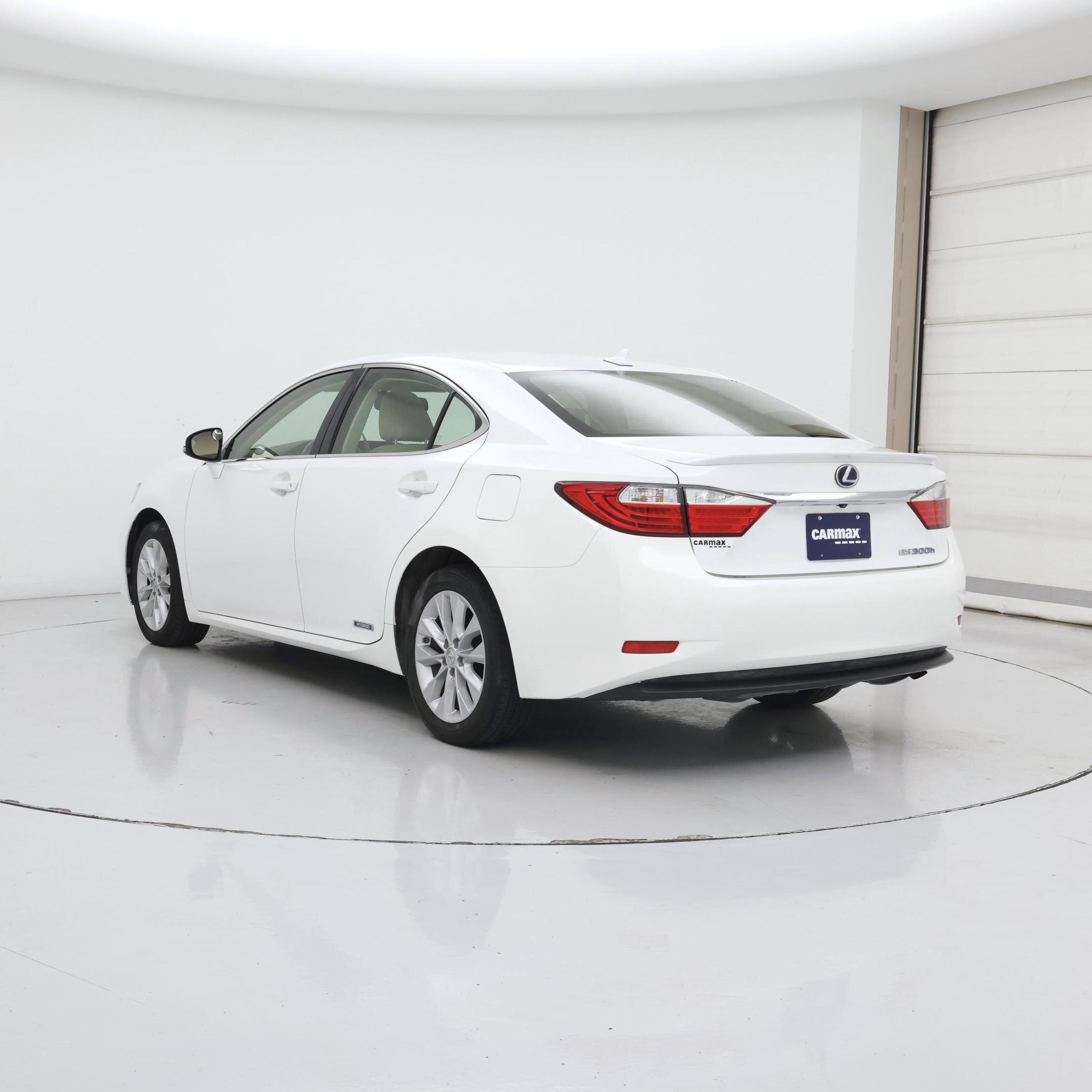 Thumbnail: 2014 Lexus ES - 2