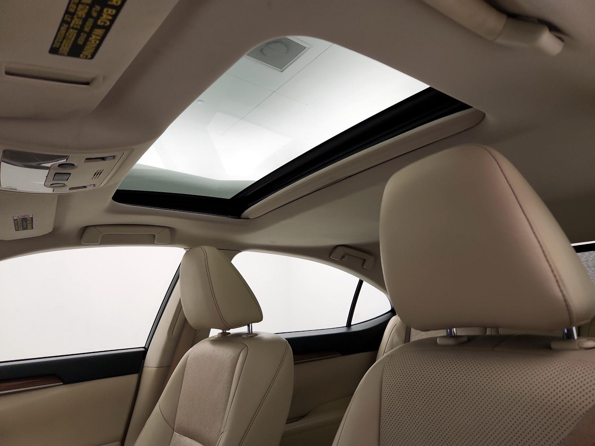 Thumbnail: 2014 Lexus ES - 19