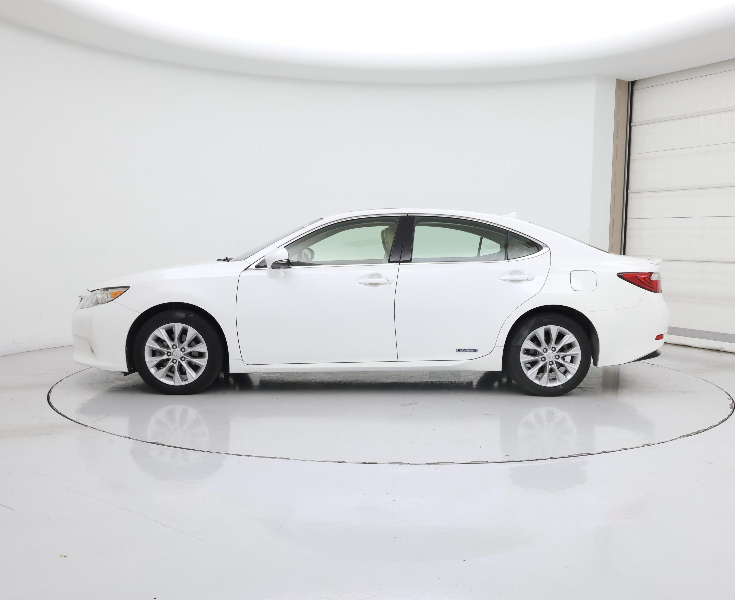 Thumbnail: 2014 Lexus ES - 3