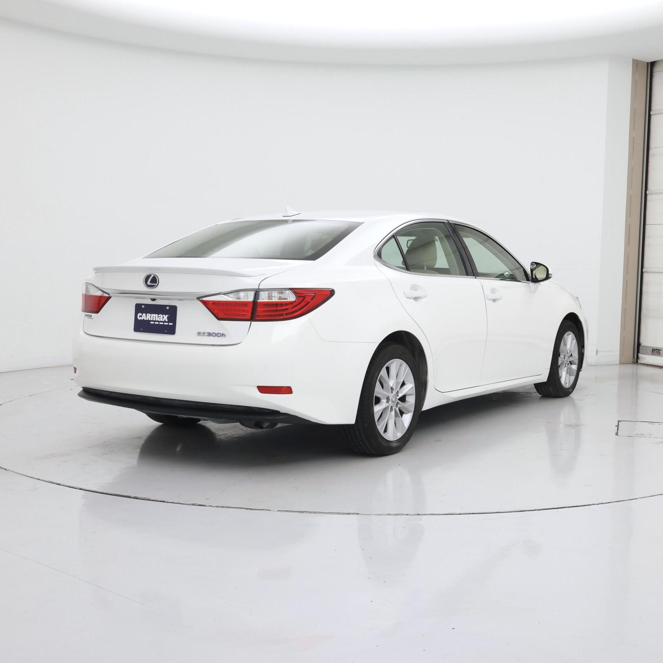 Thumbnail: 2014 Lexus ES - 8
