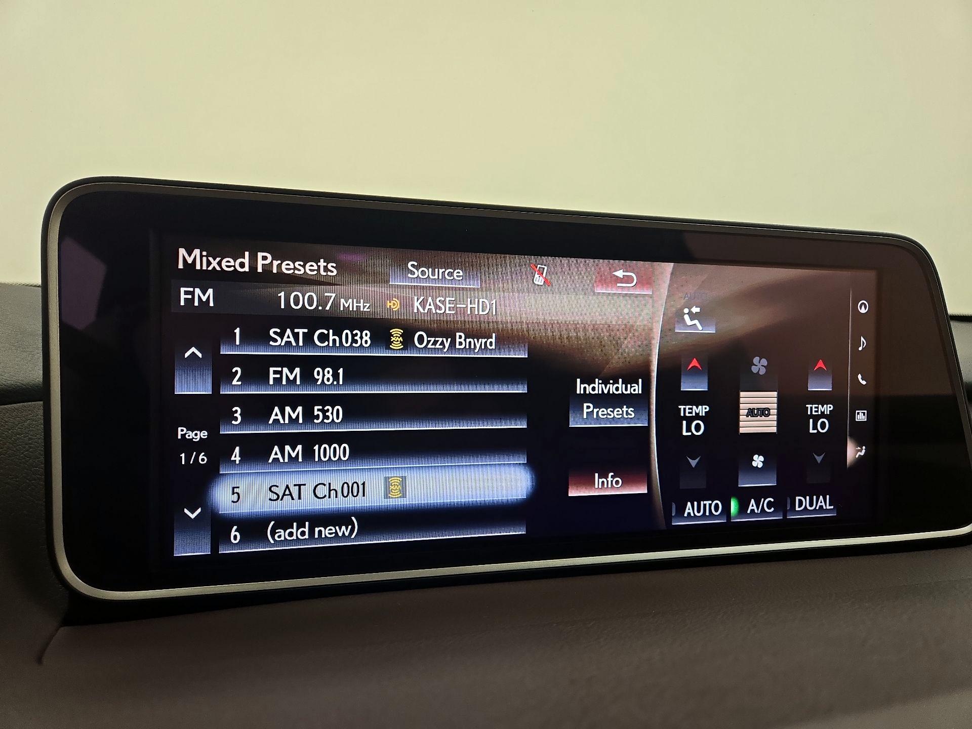 Thumbnail: 2017 Lexus RX - 16