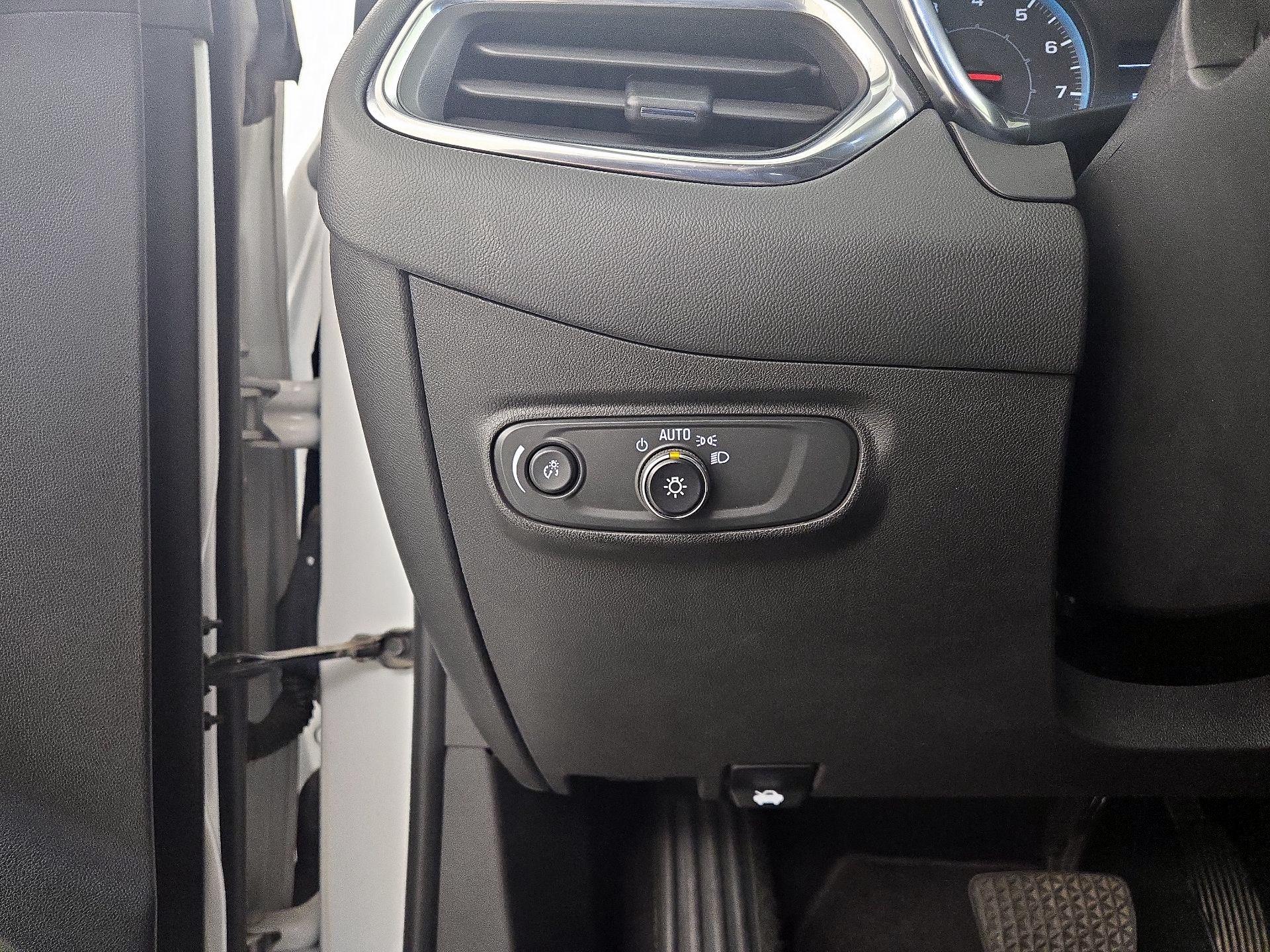 Thumbnail: 2021 Chevrolet Equinox - 13