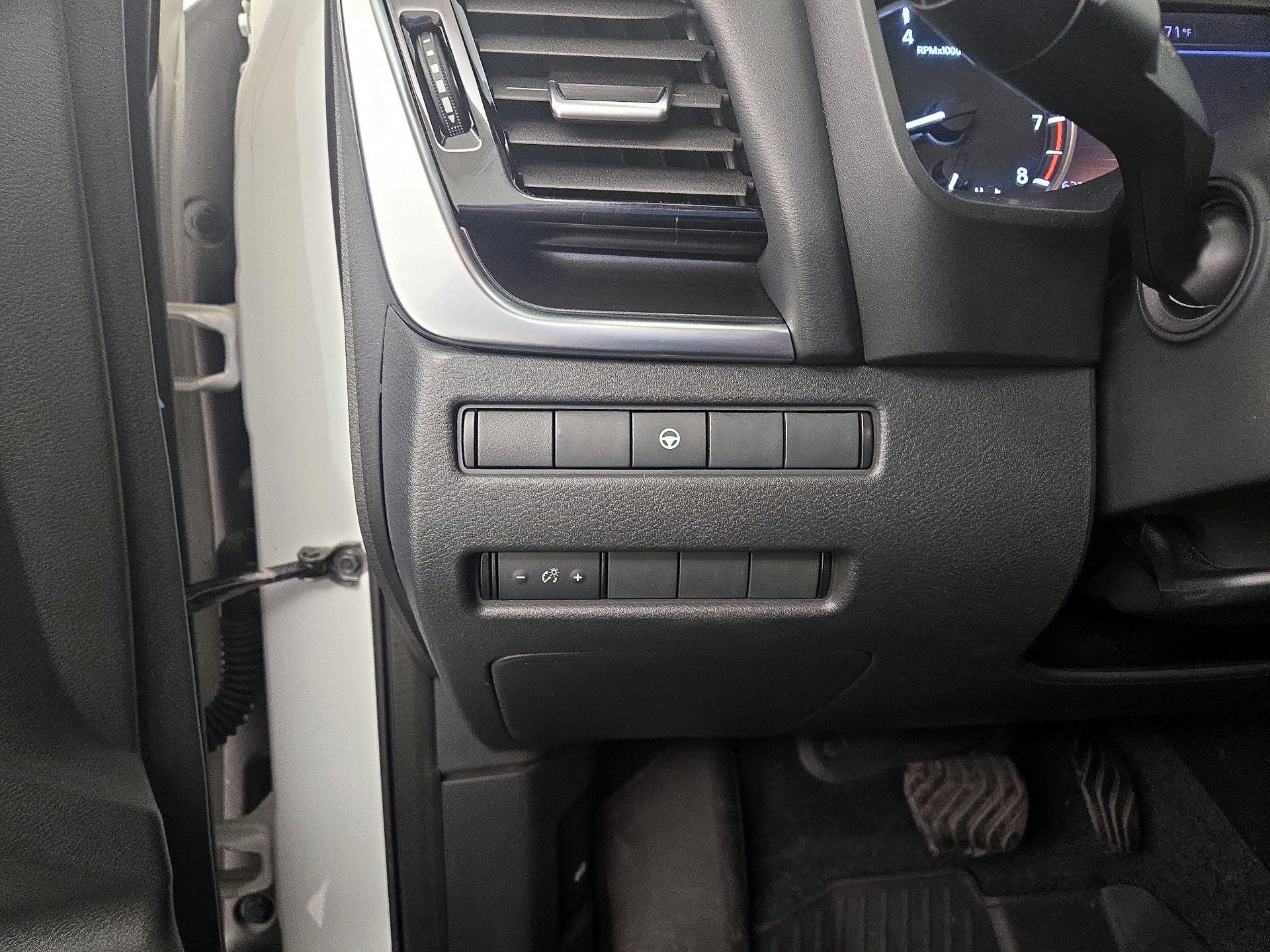 Thumbnail: 2022 Nissan Rogue - 13