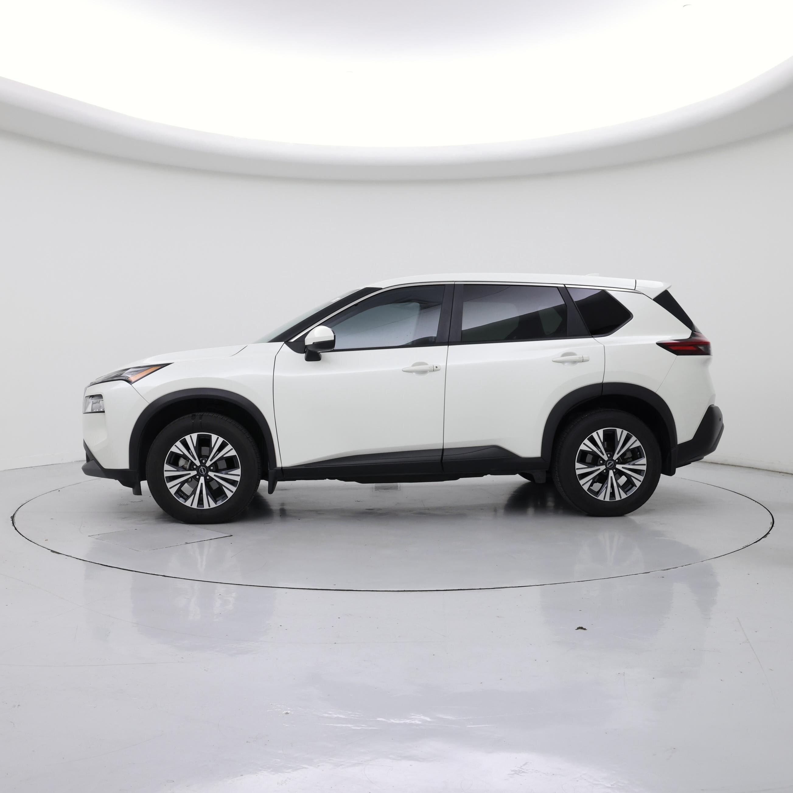 Thumbnail: 2022 Nissan Rogue - 3