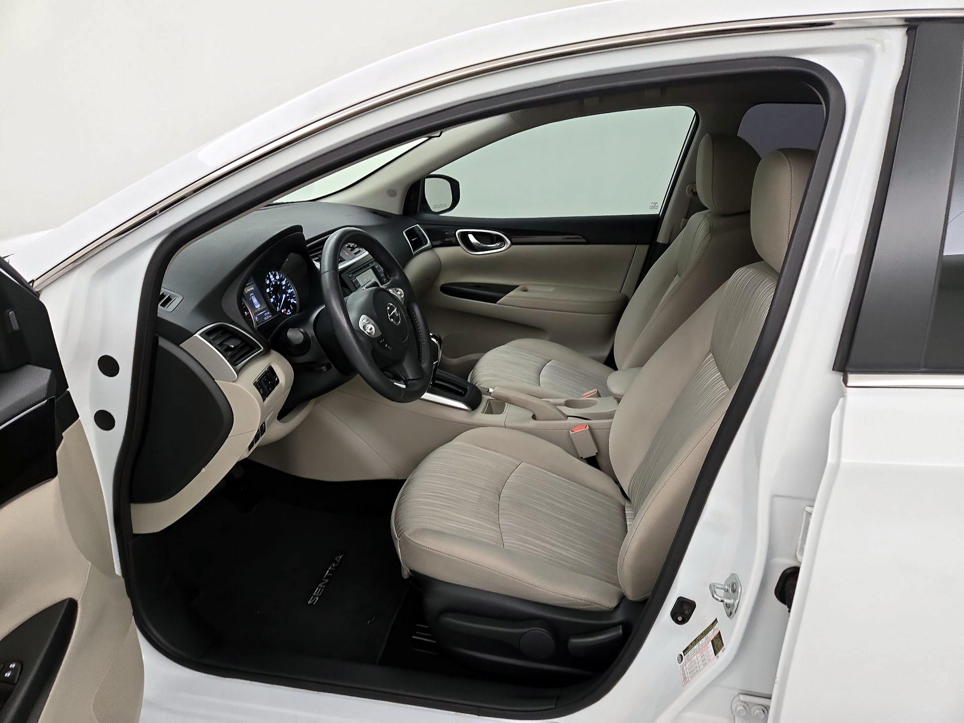 Thumbnail: 2017 Nissan Sentra - 11