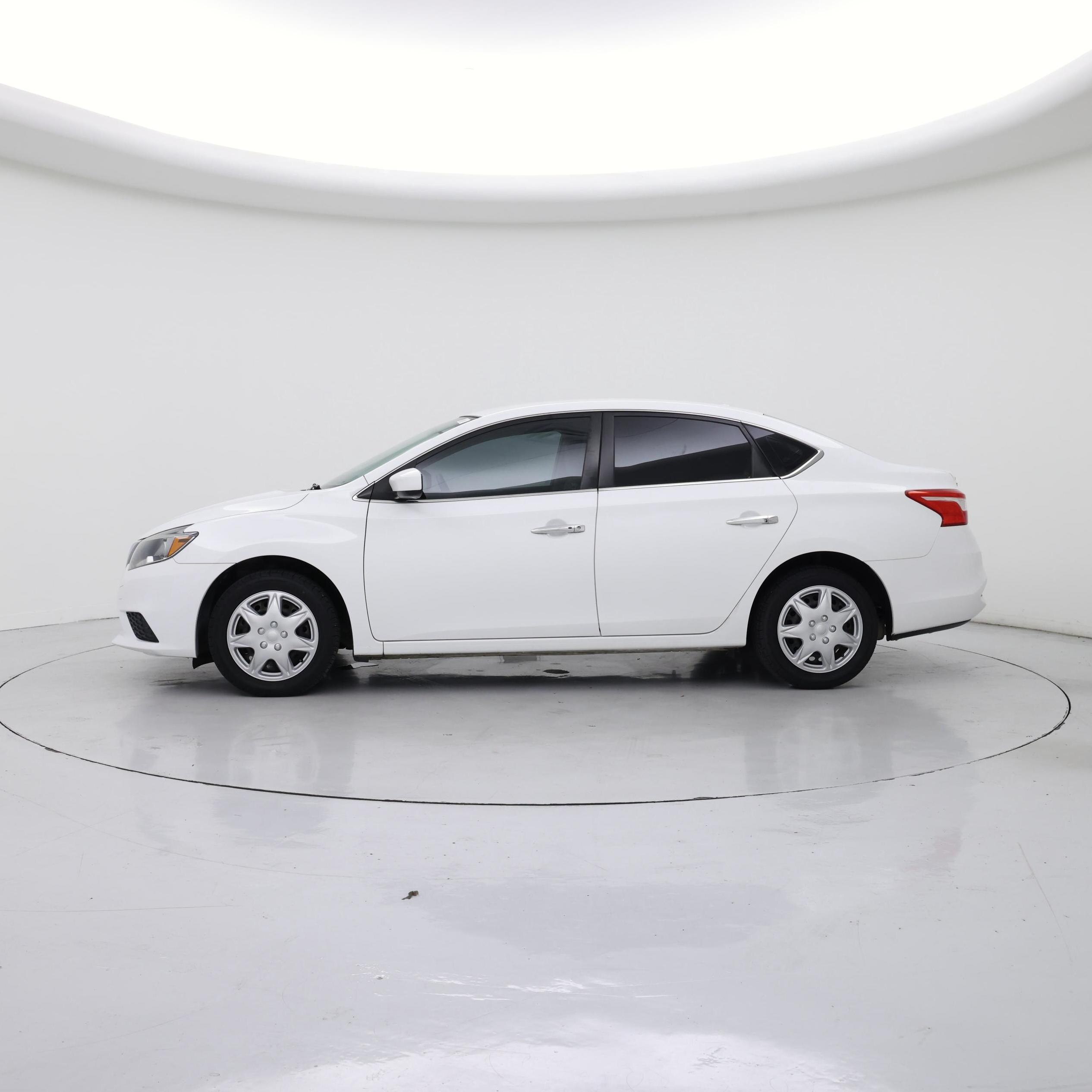 Thumbnail: 2017 Nissan Sentra - 3