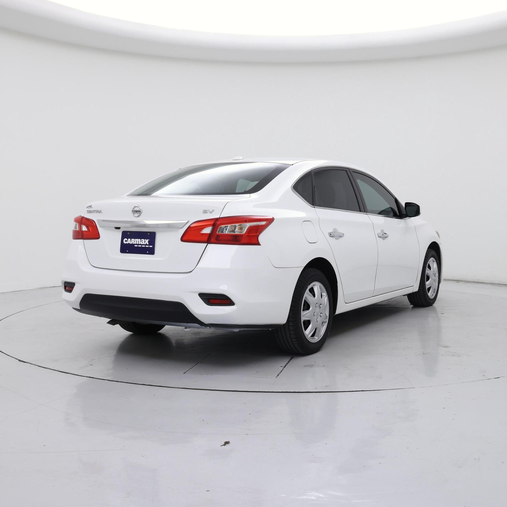 Thumbnail: 2017 Nissan Sentra - 8