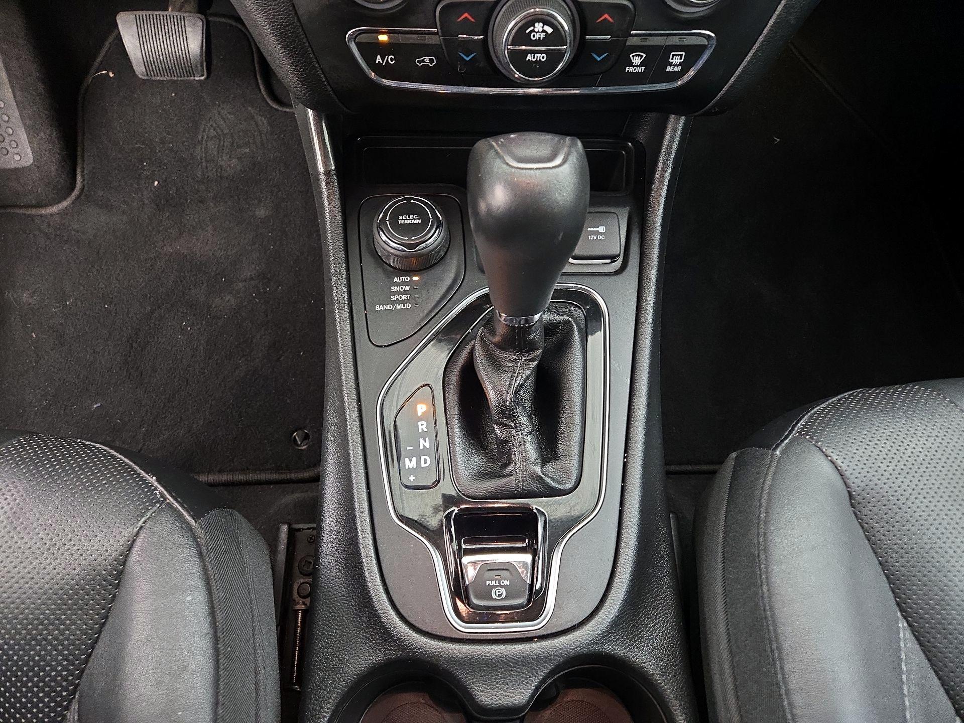 Thumbnail: 2020 Jeep Cherokee - 18