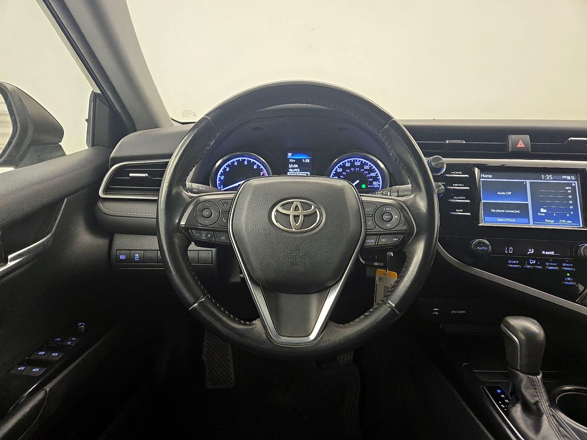 Thumbnail: 2019 Toyota Camry - 10