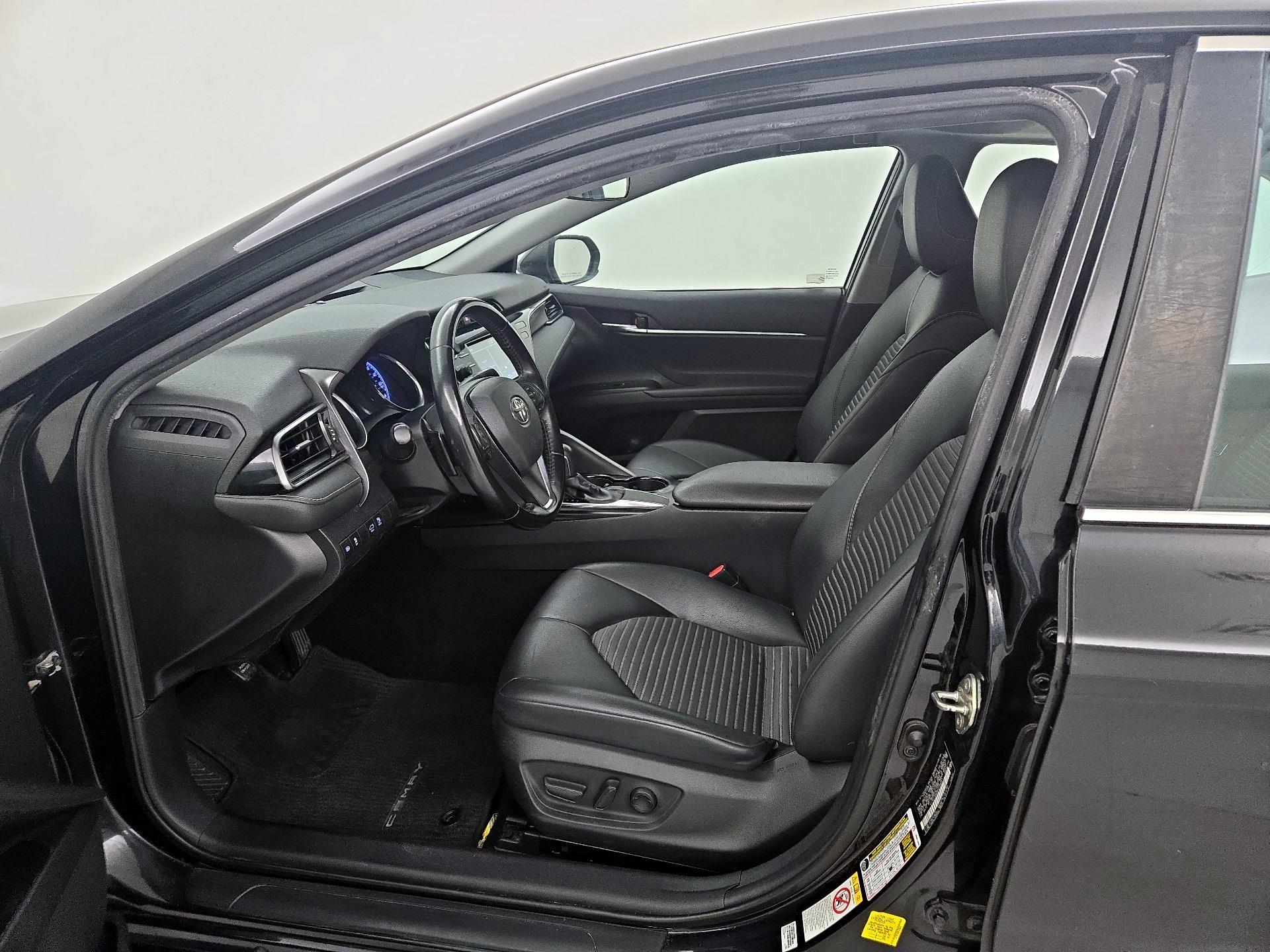 Thumbnail: 2019 Toyota Camry - 11